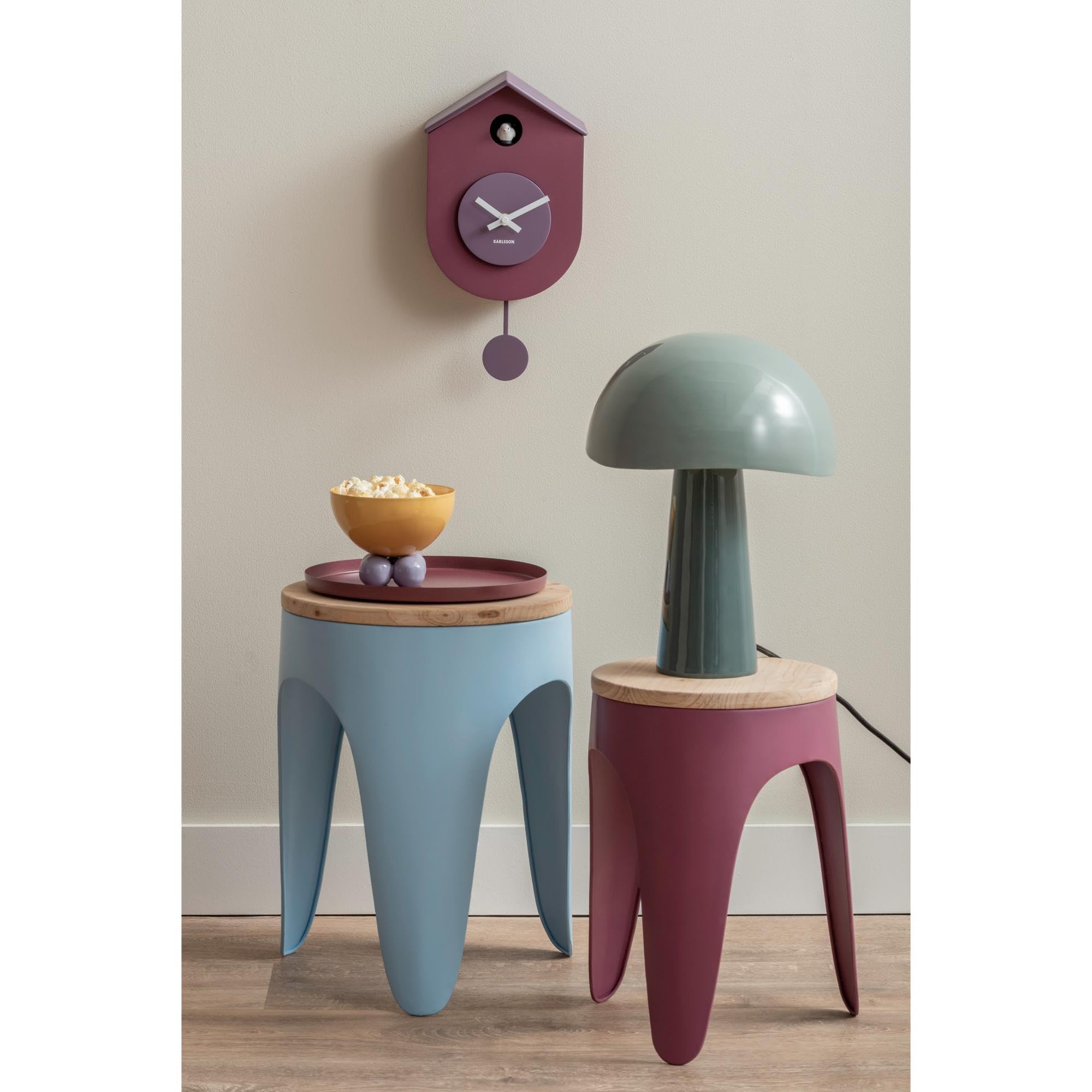 Karlsson Grato - Reloj de Pared con péndulo oscilante, Color Morado Oscuro y Lavanda Suave