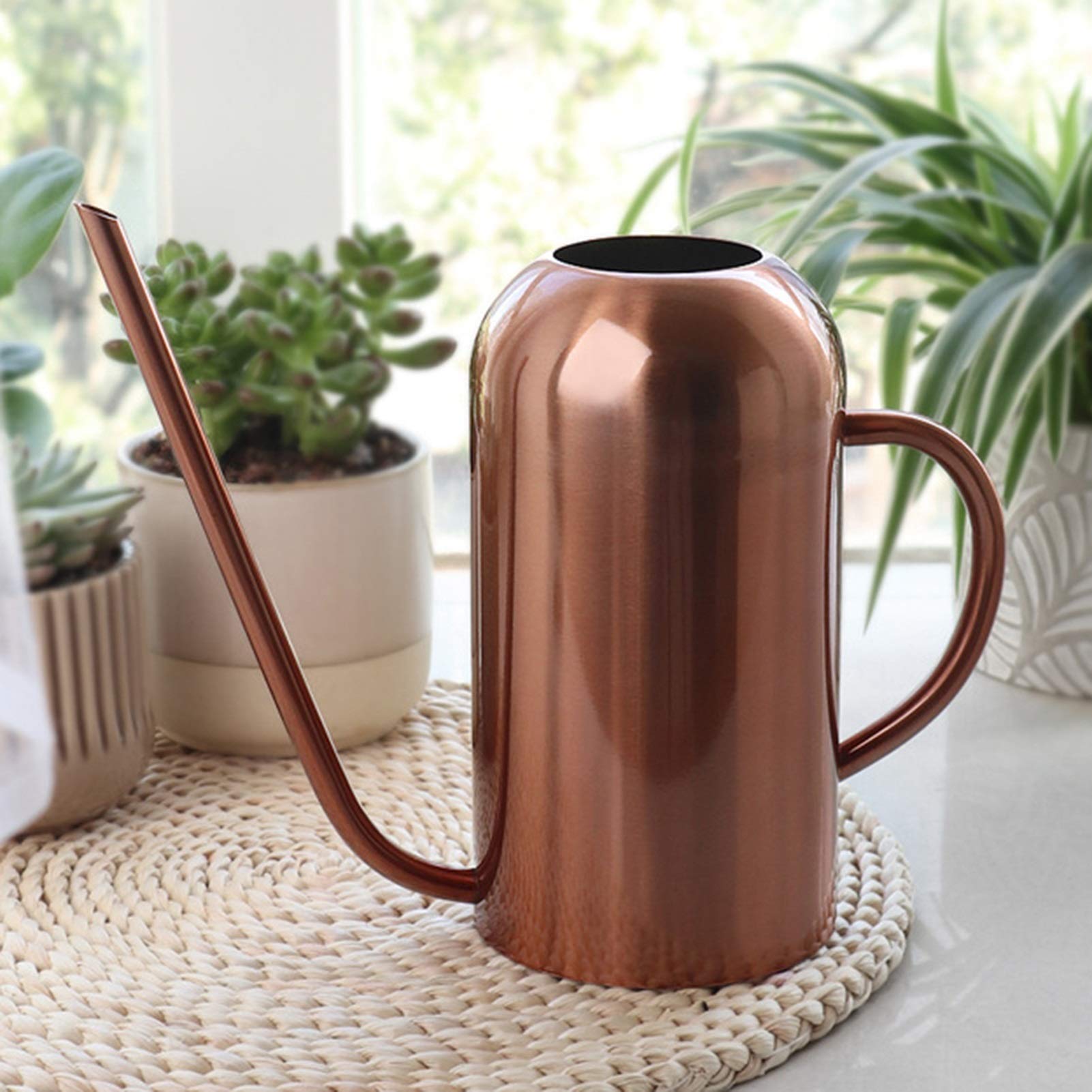 Esta regadera de 1500 ml, de Acero Inoxidable, con Boquilla Larga, es Ideal para regar Plantas de jardín y Flores (Color: Negro).