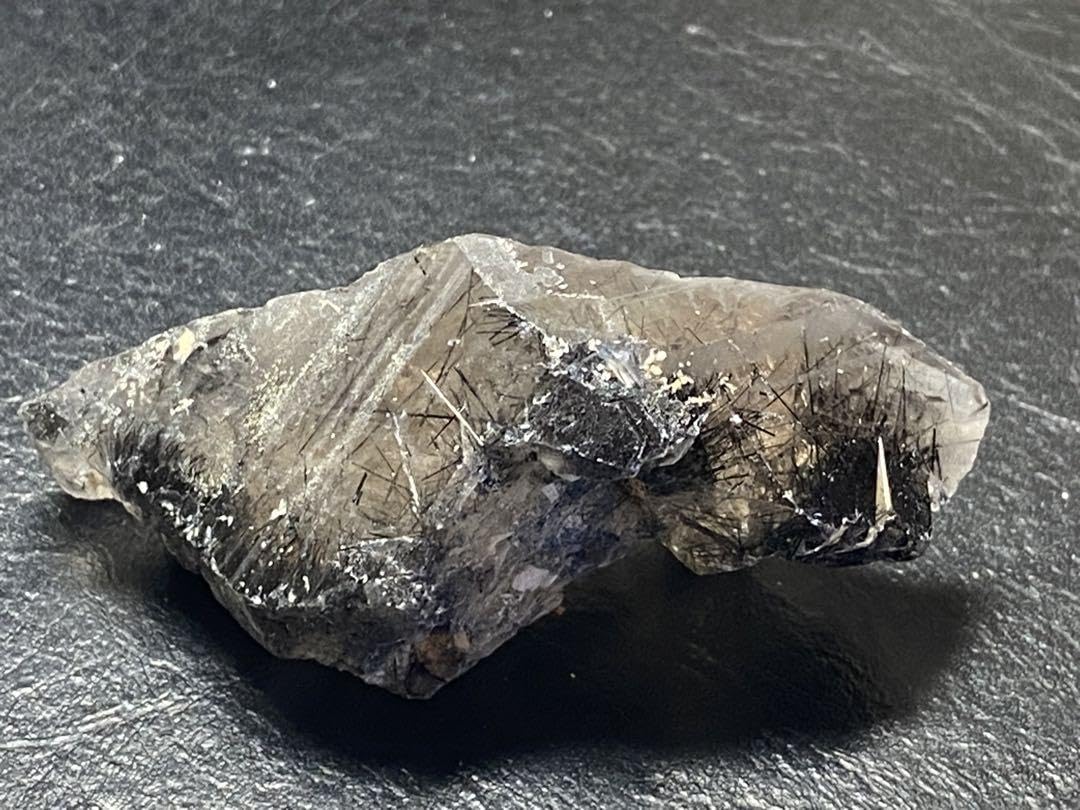 Amazon.co.jp: ザギマウンテンクォーツ ザギ水晶 ザキ鉱山33g