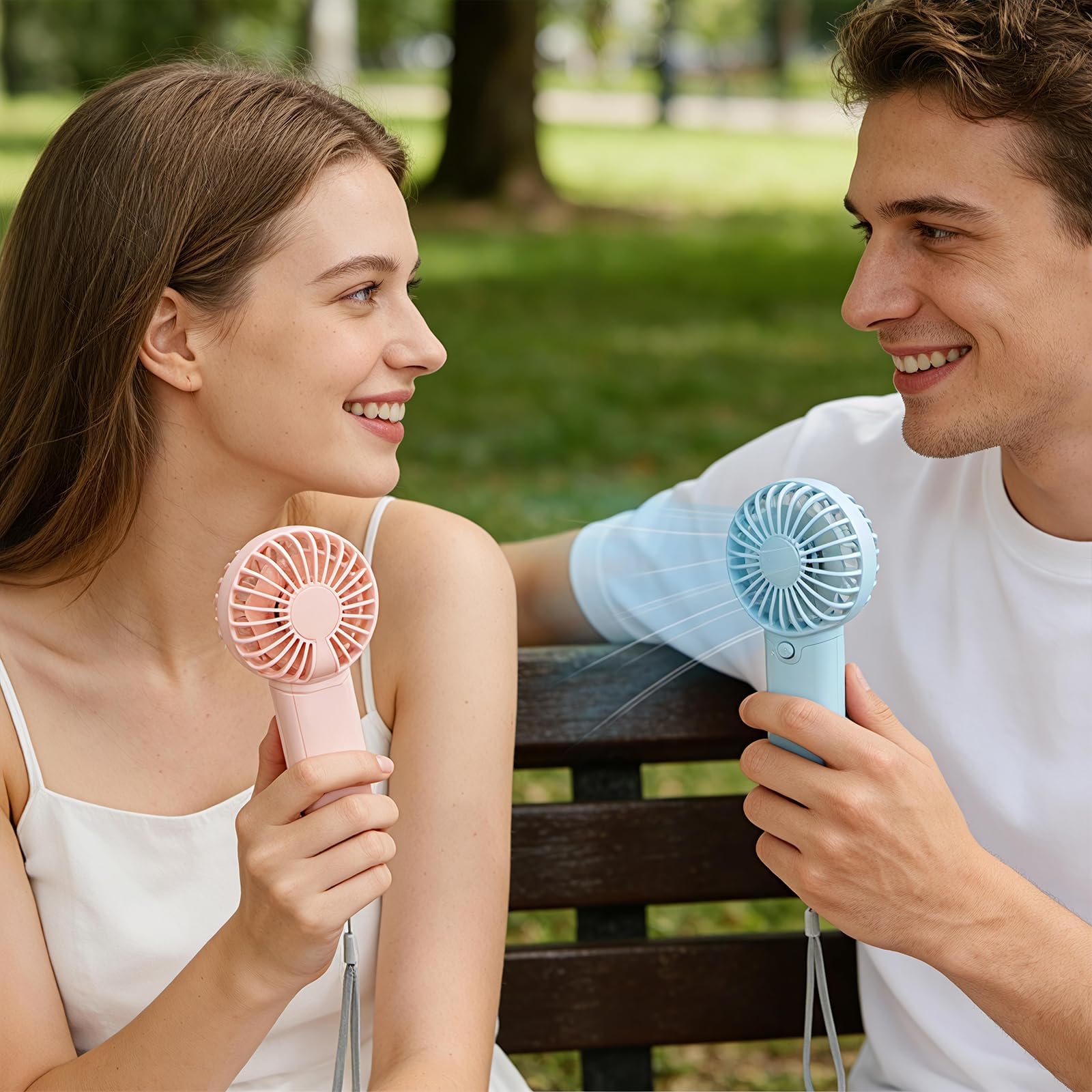 Mini Handventilator, Taschenventilator, Tragbarer Ventilator, Kleiner Batteriebetriebener Ventilator, Starker Wind, Geringes Geräusch, Kompakt und Tragbar, für Reisen Zuhause Sport Einkaufen