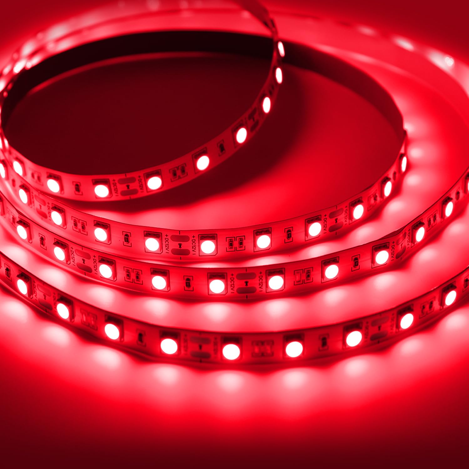 Tira de luces LED rojas de 12 V, tira de luces LED flexibles de 16.4 pies, 300 LED, 5050, cinta de luces para dormitorio, cocina, armario, espejo (adaptador de corriente no incluido)