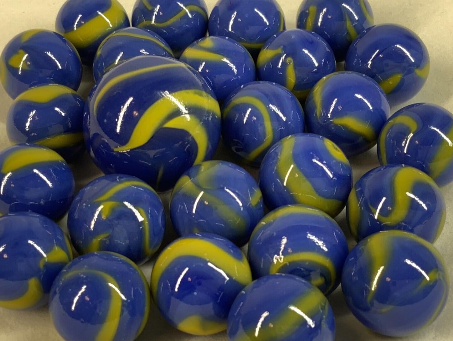 25 Marbles Angelfish Blue Stripes Yellow Glass Game Pack Shooter