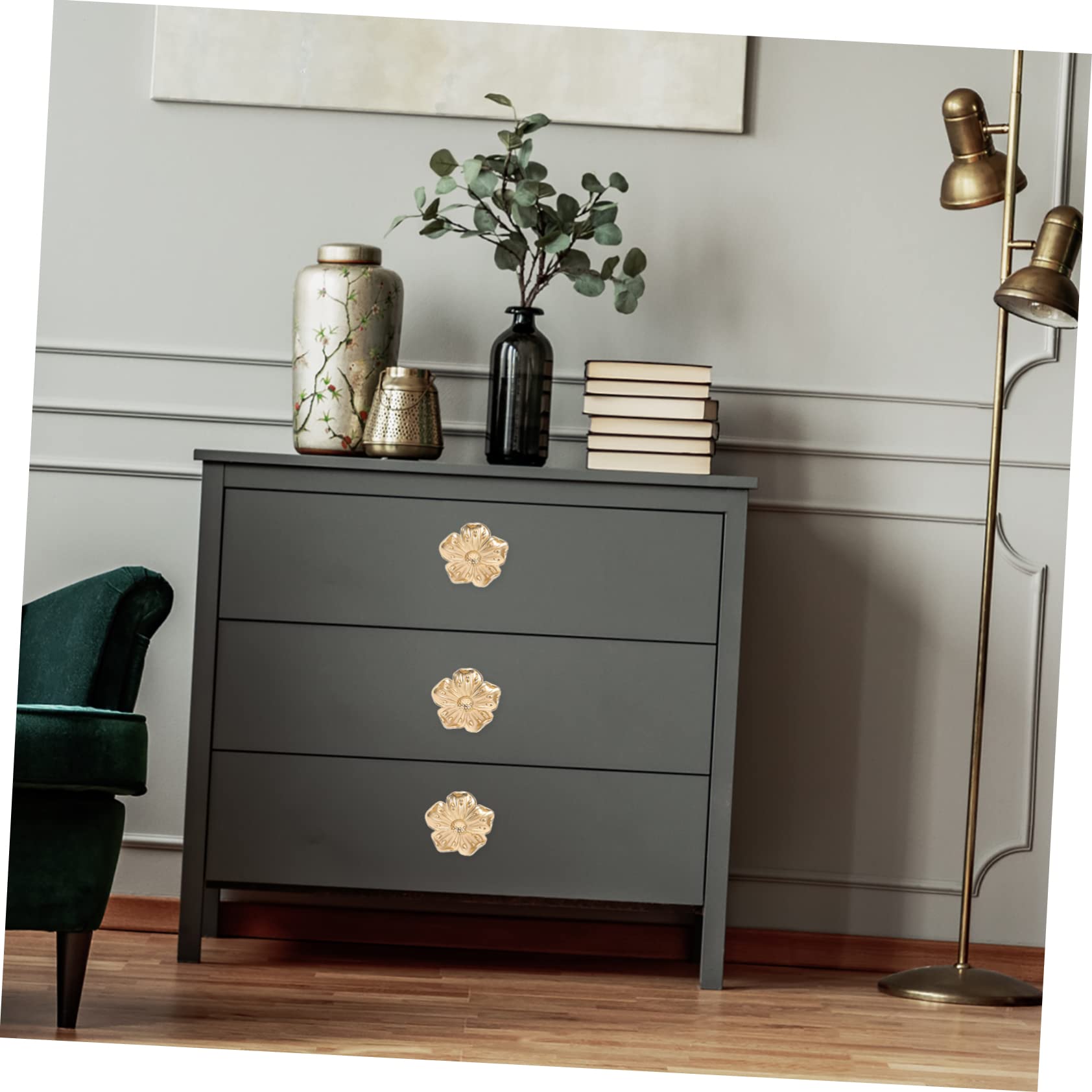 Pomello Decorativo in Ottone a Fiore per Cassetti e Mobili | Finitura Oro, Singolo Foro, Stile Europeo Retrò, per Bagno e Ufficio, Forma Elegante e Delicata