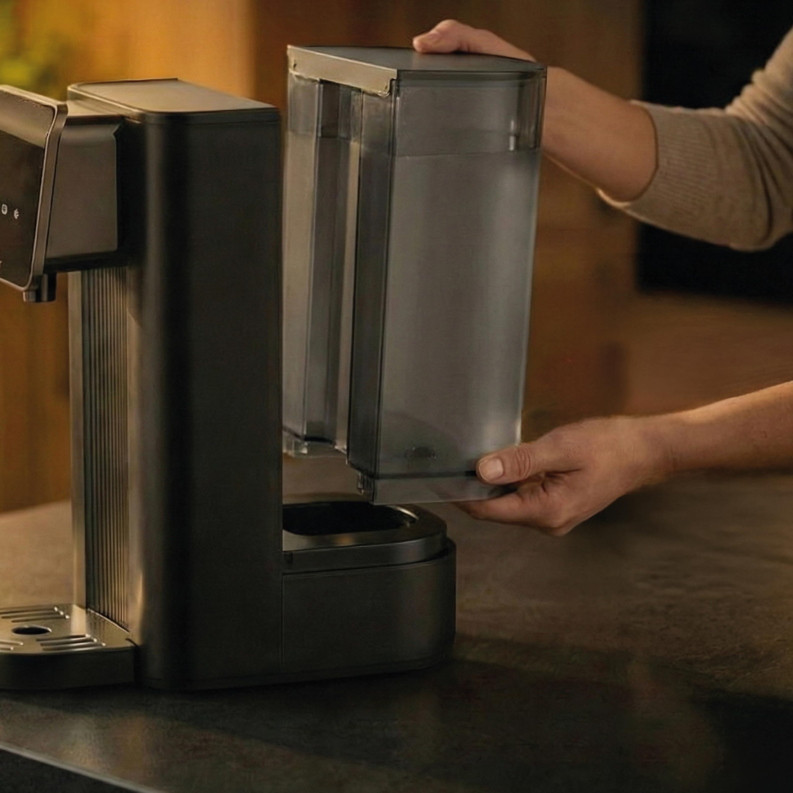 Seeger Distributeur d'eau chaude - De l'eau chaude en quelques secondes, Capacité 2.5 L, 8 Températures Réglables et 4 Volumes, 40-100 ℃, SGR1150BK