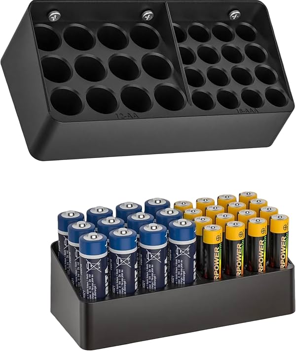 Organizador de baterías multifuncional pequeño para montaje en pared | Estante organizador de baterías para pared, escritorio y cajón, sostiene 12 baterías AA y 16 baterías AAA, baterías no incluidas (negro)