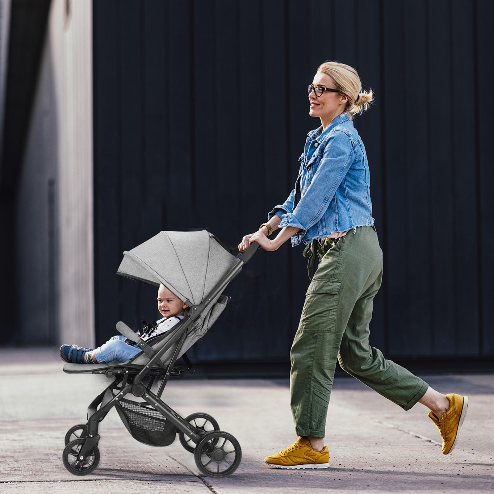 Faltbar Kinder-Buggy Kinderwagen, Regulierbarer 5-Punkt-Sicherheitsgurt, Zusammenklappen mit einer Hand, großes Verdeck, Robuster alle 4 Räder gedämpft, geräumige Sitz, Einkaufskorb (Grau)