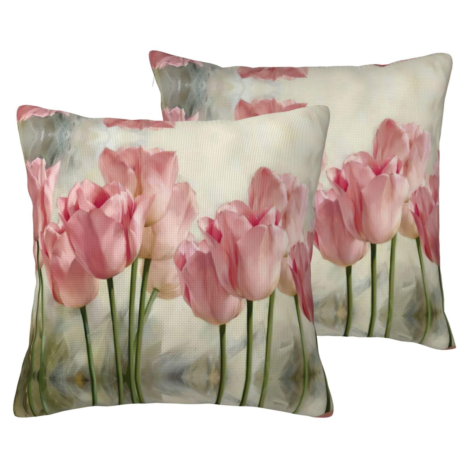 Housse de coussin tulipes roses pour raviver un canapé de salon usé