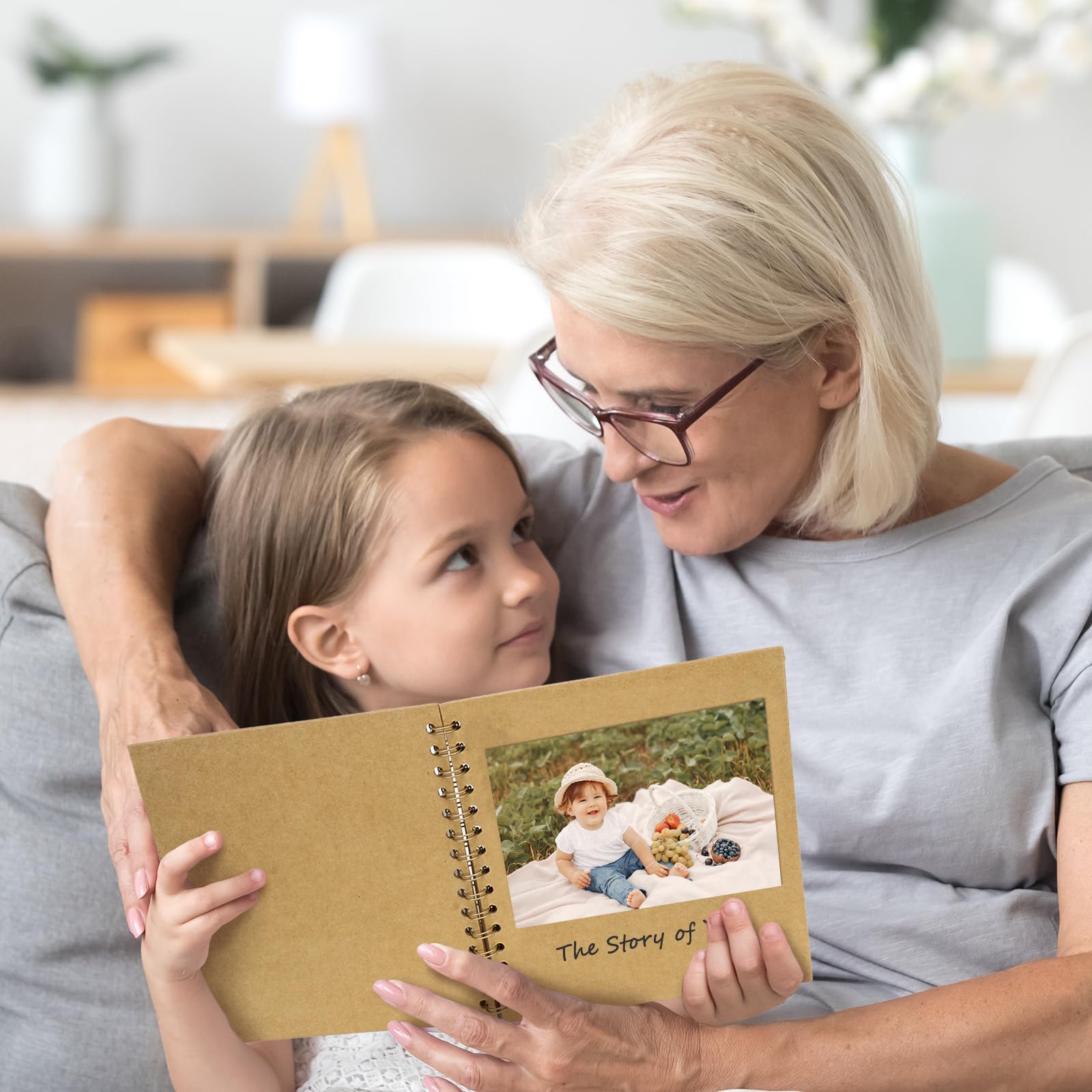 Yopih DIY Scrapbook Album 18x18 cm Hardcover Kraft Paper Scrap Book with 20 Sheets Memory Book for Family and Wedding Photography, Brown