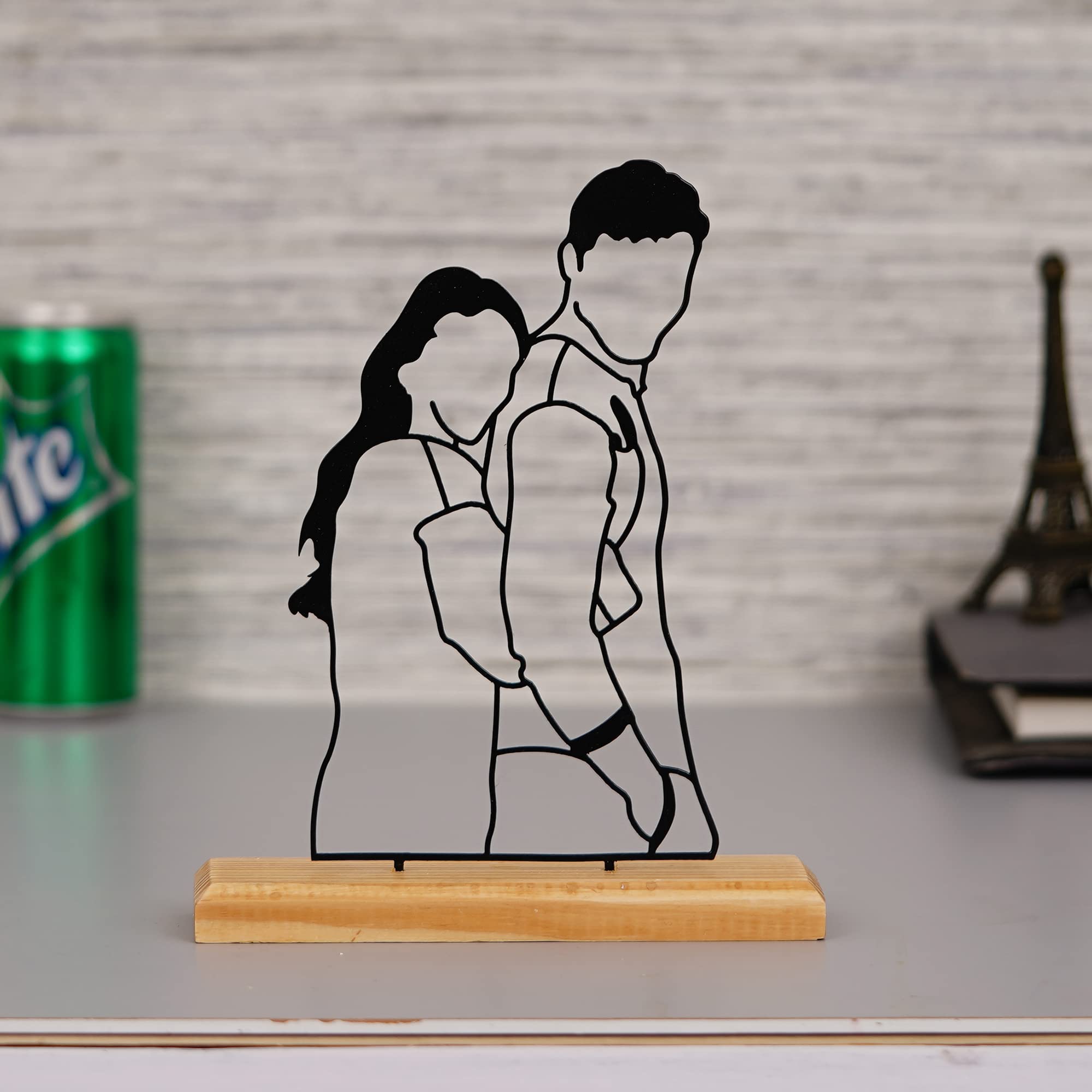 The Next Decor The Next Décor Metal Loving Couple Showpiece on Wood Base Wire Art Designs for Home & Table Décor, Black