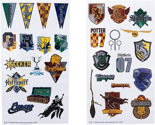 Miniatura 2 de Harry Potter Quidditch - Botella de agua de plástico con boquilla giratoria de 32 onzas de The Wizarding World