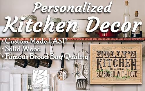 Miniatura 2 de Letrero de cocina personalizado con sazonado con amor, decoración rústica o campestre, arte de pared con nombre personalizado, regalo para mamá,