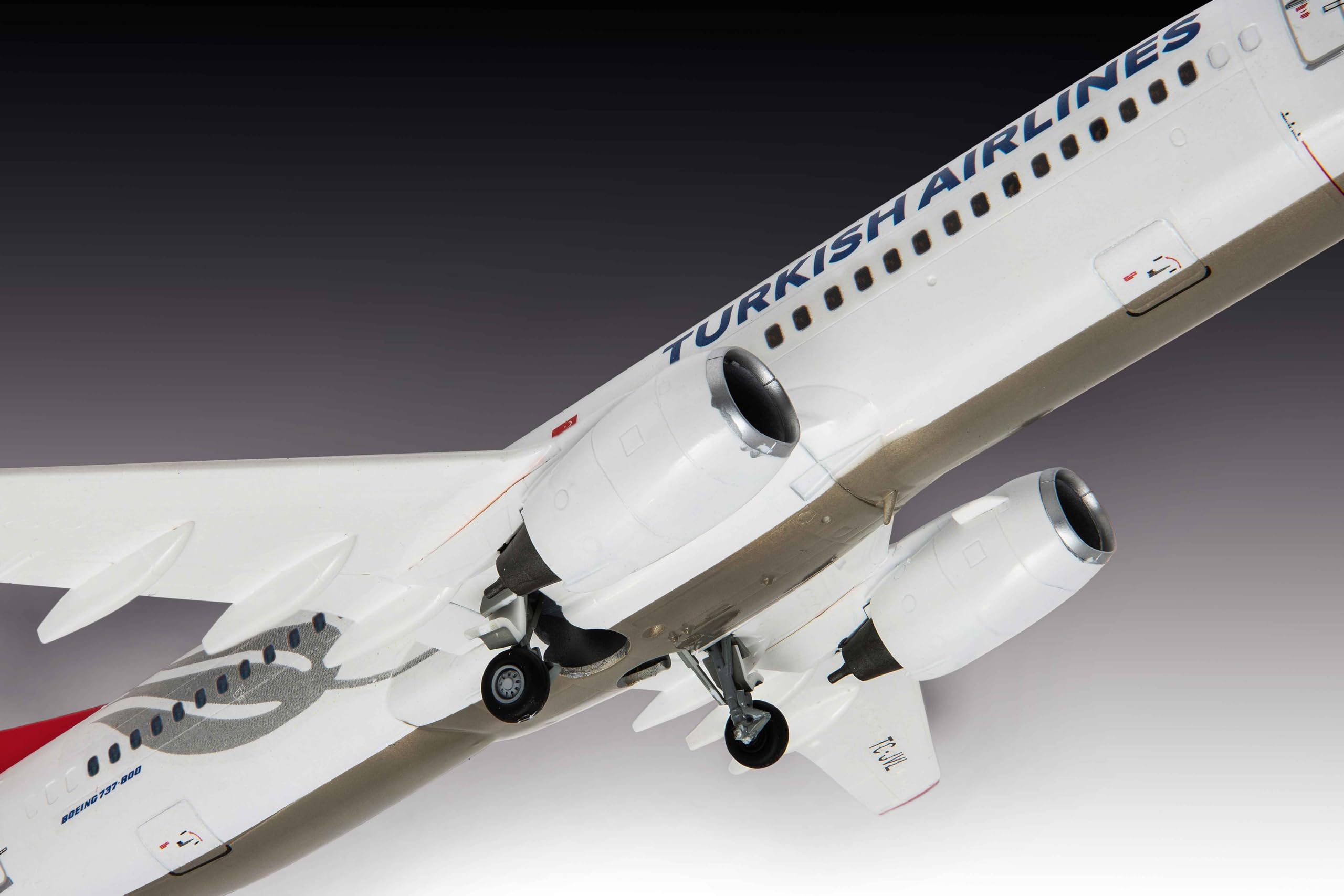 Amazon.co.jp: ドイツレベル 1/144 ボーイング 737-800 トルコ航空