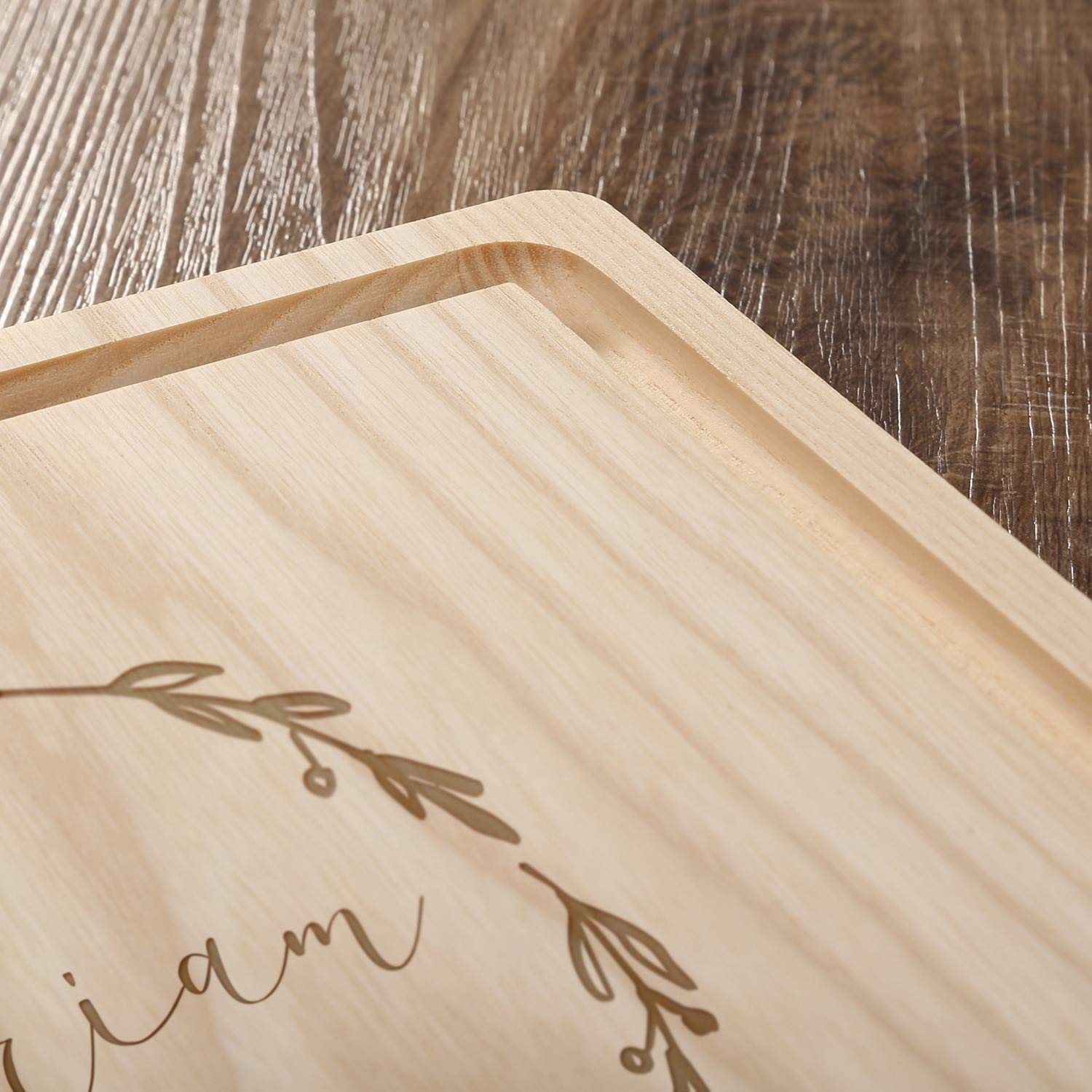 FORYOU24 Holz Schneidebrett hell mit Gravur Motiv 06 - personalisiert mit Wunsch-Namen Küchenbrett graviert als Geschenkidee zur Hochzeit