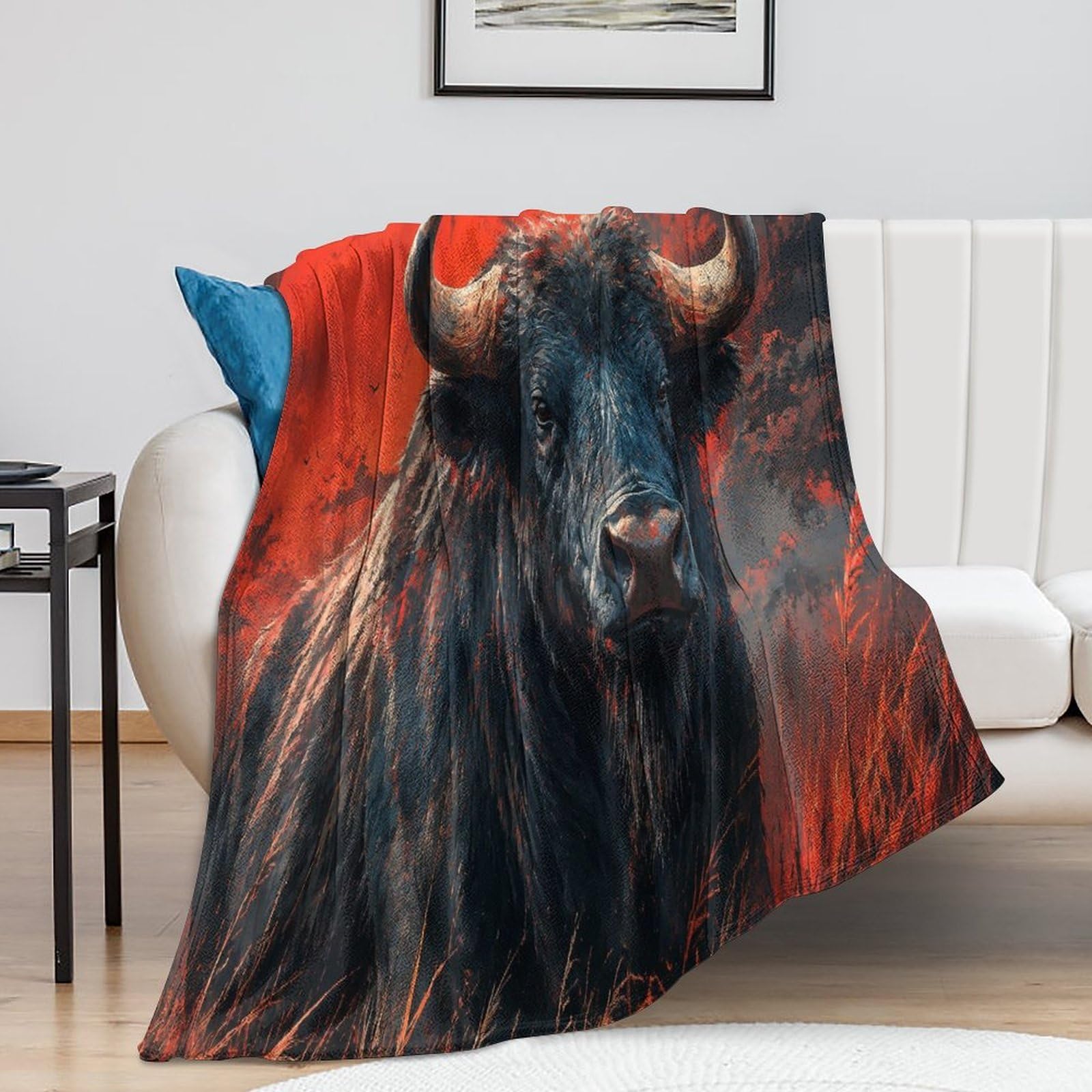 Dramatic Buffalo Portrait with Red Accents Kuscheldecke für Zuhause