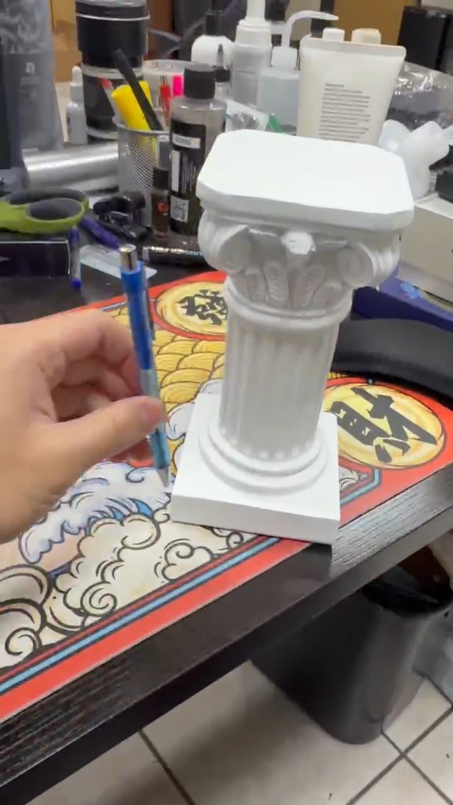 Mini Columna Romana Clásica de Resina para Decoración miniatura 7