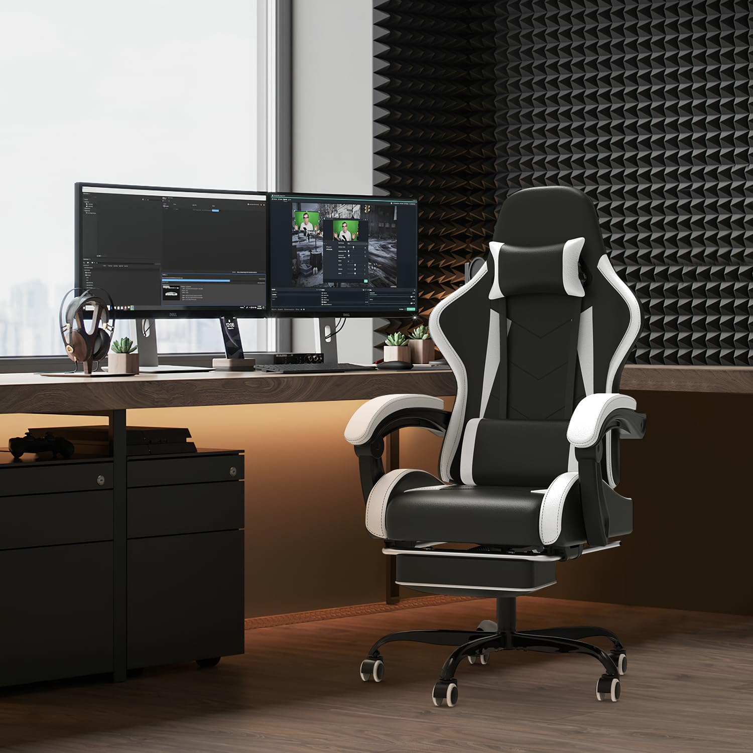 Devoko Chaise Gaming Ergonomique avec Massage Lombaire, Siège Gamer Inclinable 135°, Repose-Pieds, Appui-Tête Réglable, Fauteuil Gaming Adulte en Similicuir, Chaise Bureau Gaming Confortable, Blanc