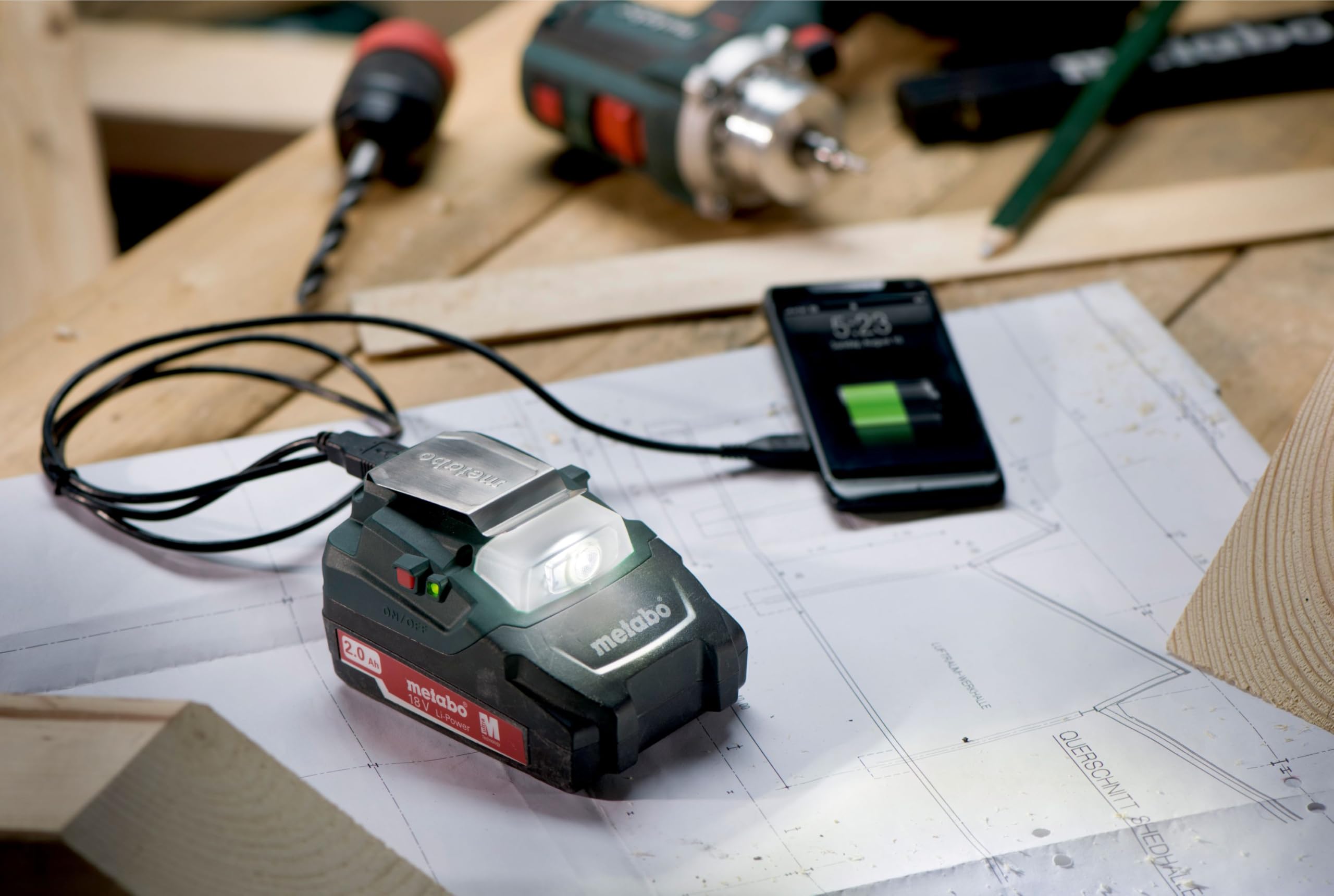 Metabo Akku-Power-Adapter PA 14.4-18 LED-USB, Ladegerät für LiHD & Li-Power, mobiler Ladeadapter mit 12 V Anschluss, 2 USB-Ports