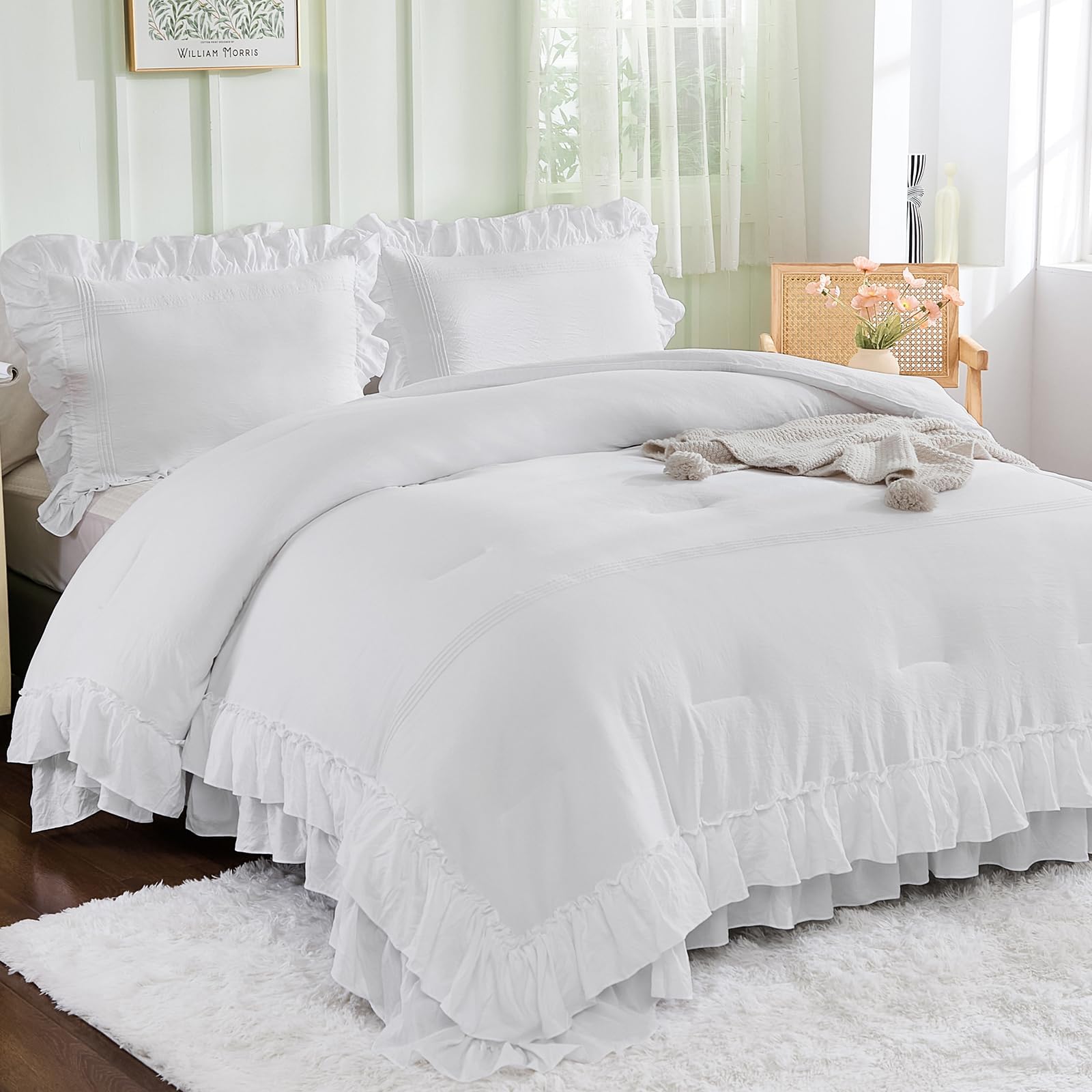 Dintszyayue White Ruffle Comforter Set Queen Size,3 Pieces Microfiber Ruffled Bedding Set Lightweight Fluffy Shabby Chic Bedding Comforter Set for All Season (1 Comforter with 2 Pillowcases)