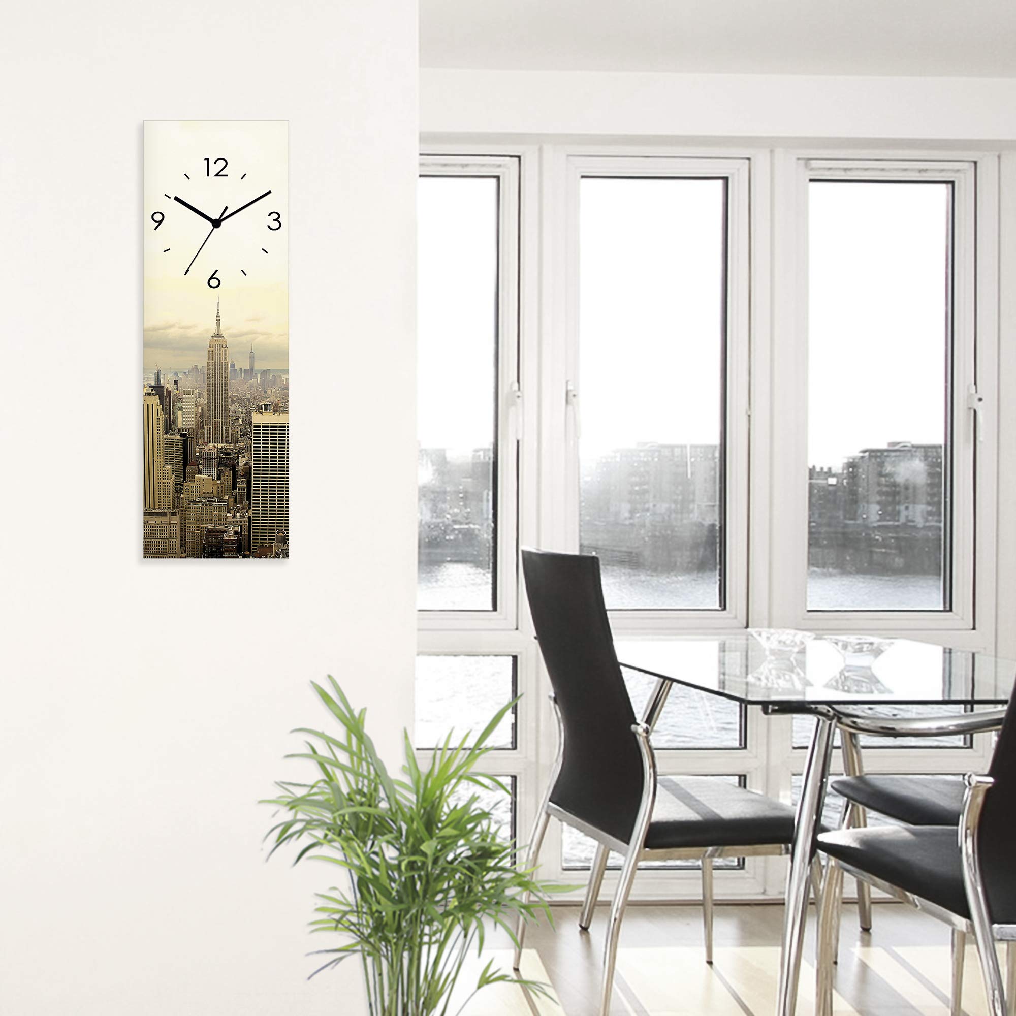 ARTLAND Wanddeko Wanduhr ohne Tickgeräusche Glas Funkuhr 20x60 cm Rechteckig Lautlos New York Skyline Städte USA Amerika Manhattan Modern T1TO