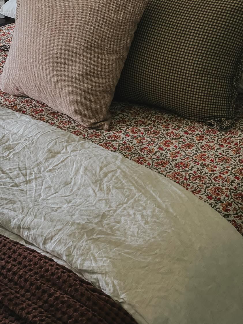 Handmade Kantha Red Floral Block Print Blanket Indian Quilt | Lightweight Vintage Bedspread (Olive Green, Beige, King (108X108), Featuring Hand-Stamped Flowers, Vines, and Leaf Motifs)