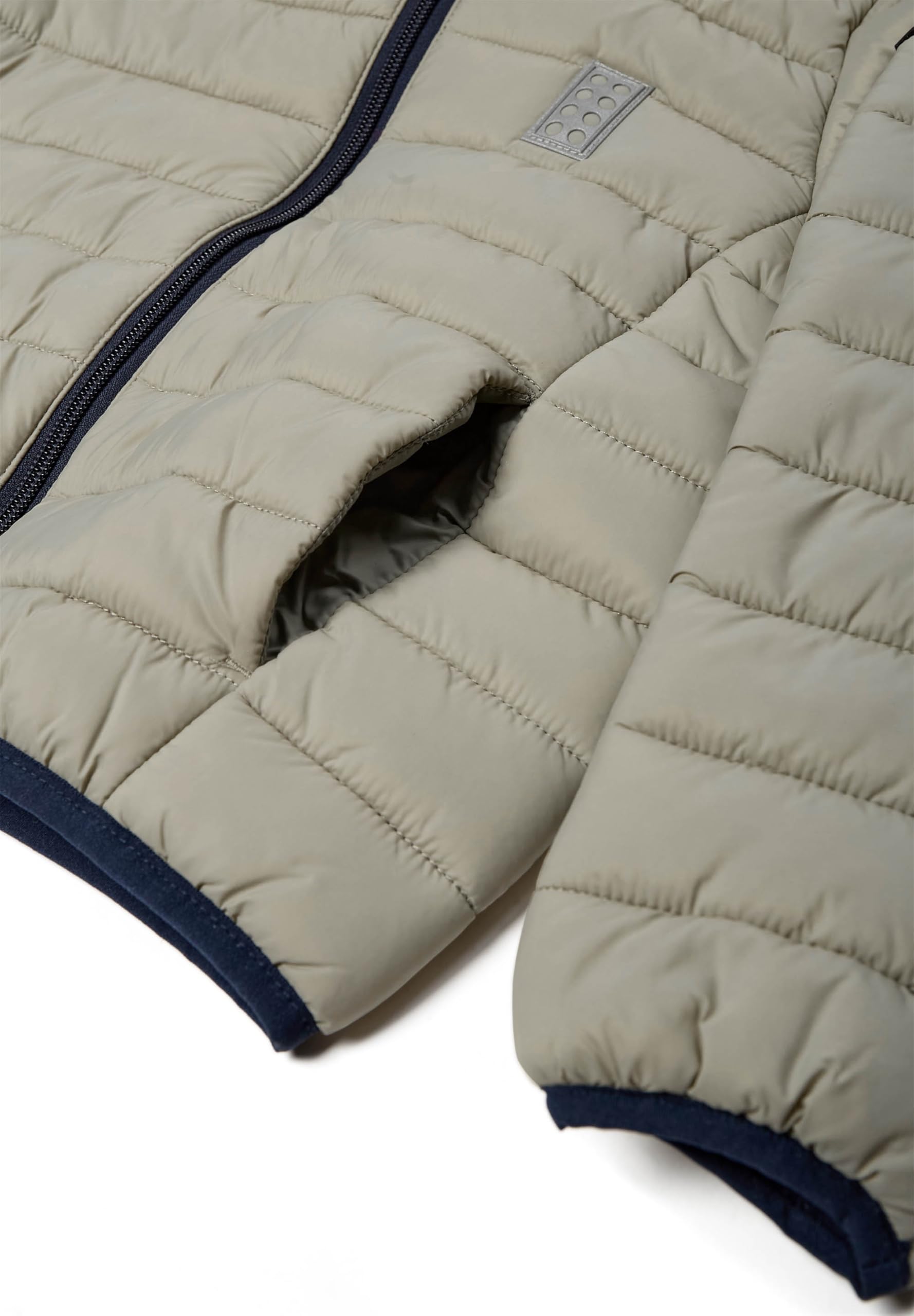 Kabooki LEGO® Gefütterte Jacke für Kinder - Winddichte Frühlings- und Herbstjacke mit Abnehmbarer Kapuze und Reflektoren | Bequeme LEGO® Jacke für Mädchen und Jungen