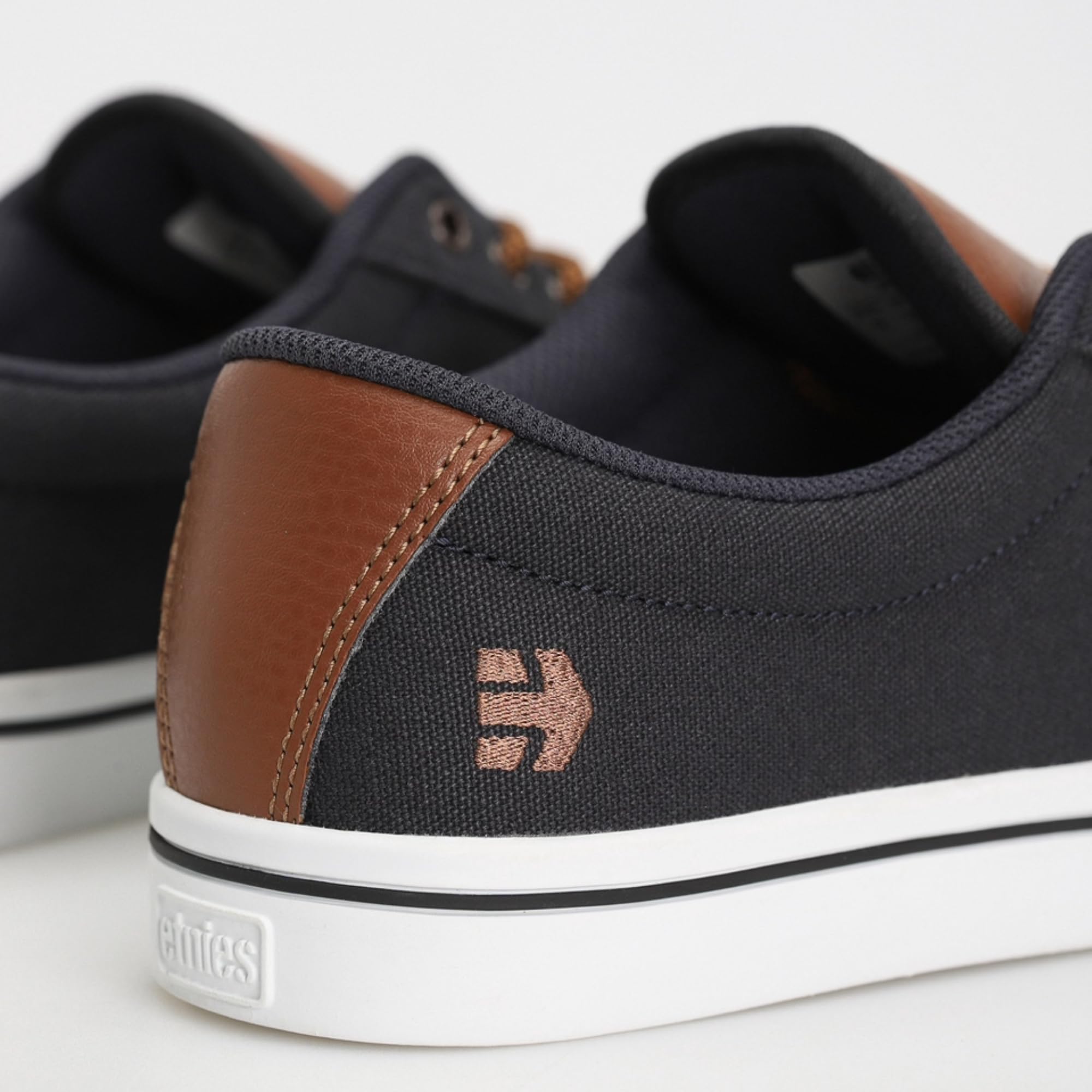 Etnies Jameson 2 Eco, Zapatillas de Skateboard para Hombre, gris, 47