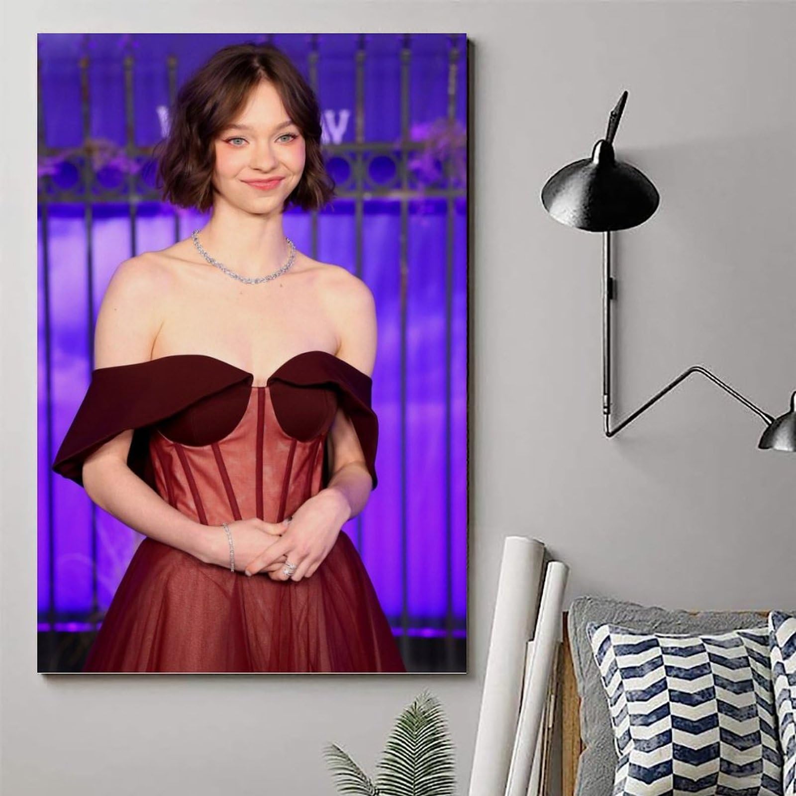 Amazon.com: EcicO Emma Myers - Póster de actriz famosa sexy para el hogar,  lienzo para pared, pintura artística, decoración moderna para el hogar,  idea de regalo, 08 x 12 pulgadas (7.9 x