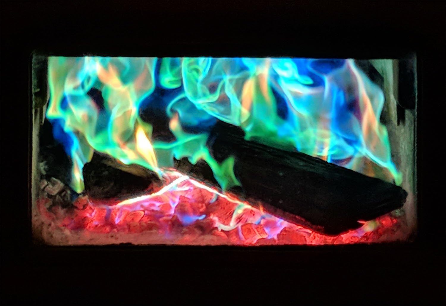 Mystical Fire Dragon Flames Flame Colorant Vibrant Long-Lasting Pulsating Flame Color Changer for Indoor or Outdoor Use 0.882 oz Packets 6 Pack