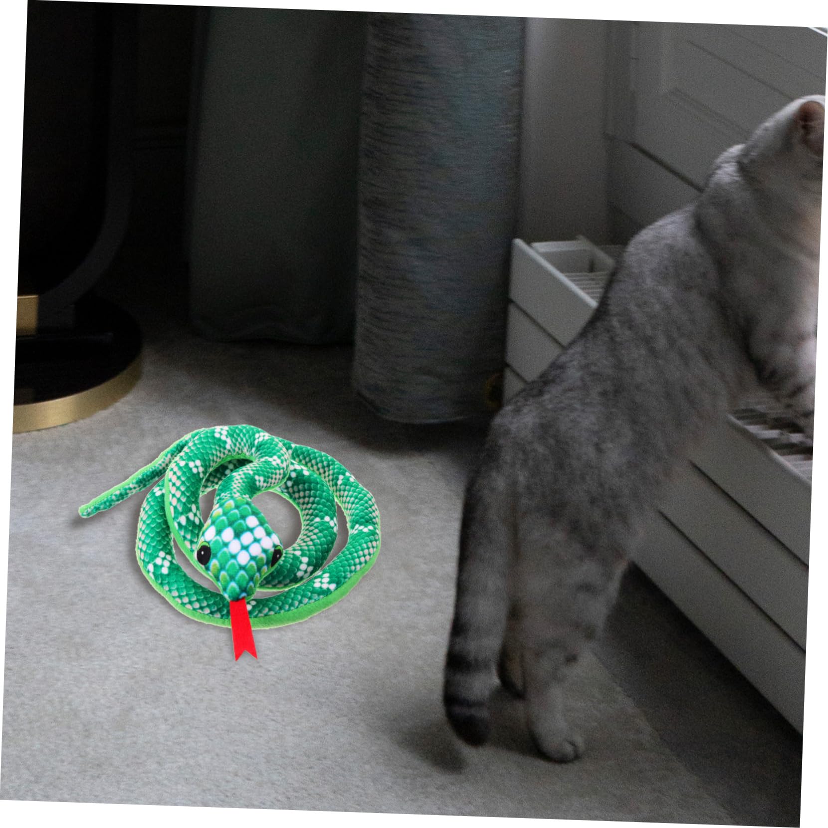 ibasenice Serpent Peluche pour Chat Dintérieur avec Herbe à Chat Naturelle à Mâcher Interactif Antistress pour Adultes