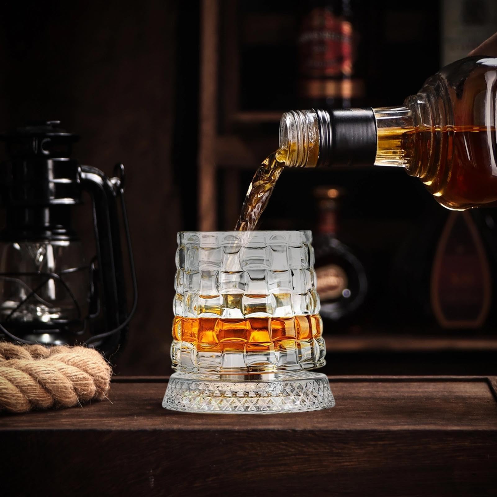 Bicchiere da whisky girevole a 360 gradi, bicchiere da cocktail girevole con base disaccoppiata stabile, bicchieri da whisky in rotante con funzione antistress, per rum, cocktail
