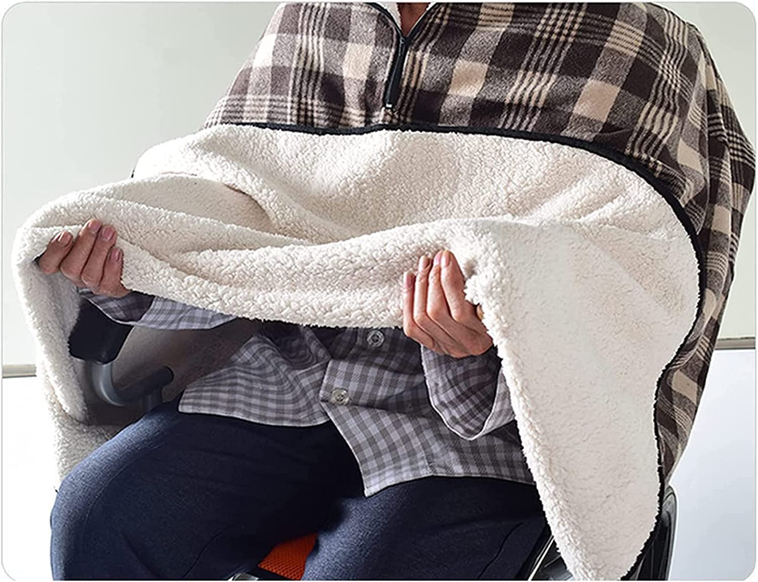 Cape Polaire pour Fauteuil Roulant Adulte avec Capuche, vêtement pour Fauteuil Roulant, Poncho d'hiver pour Femmes et Hommes, Couverture Chaude pour Fauteuil Roulant