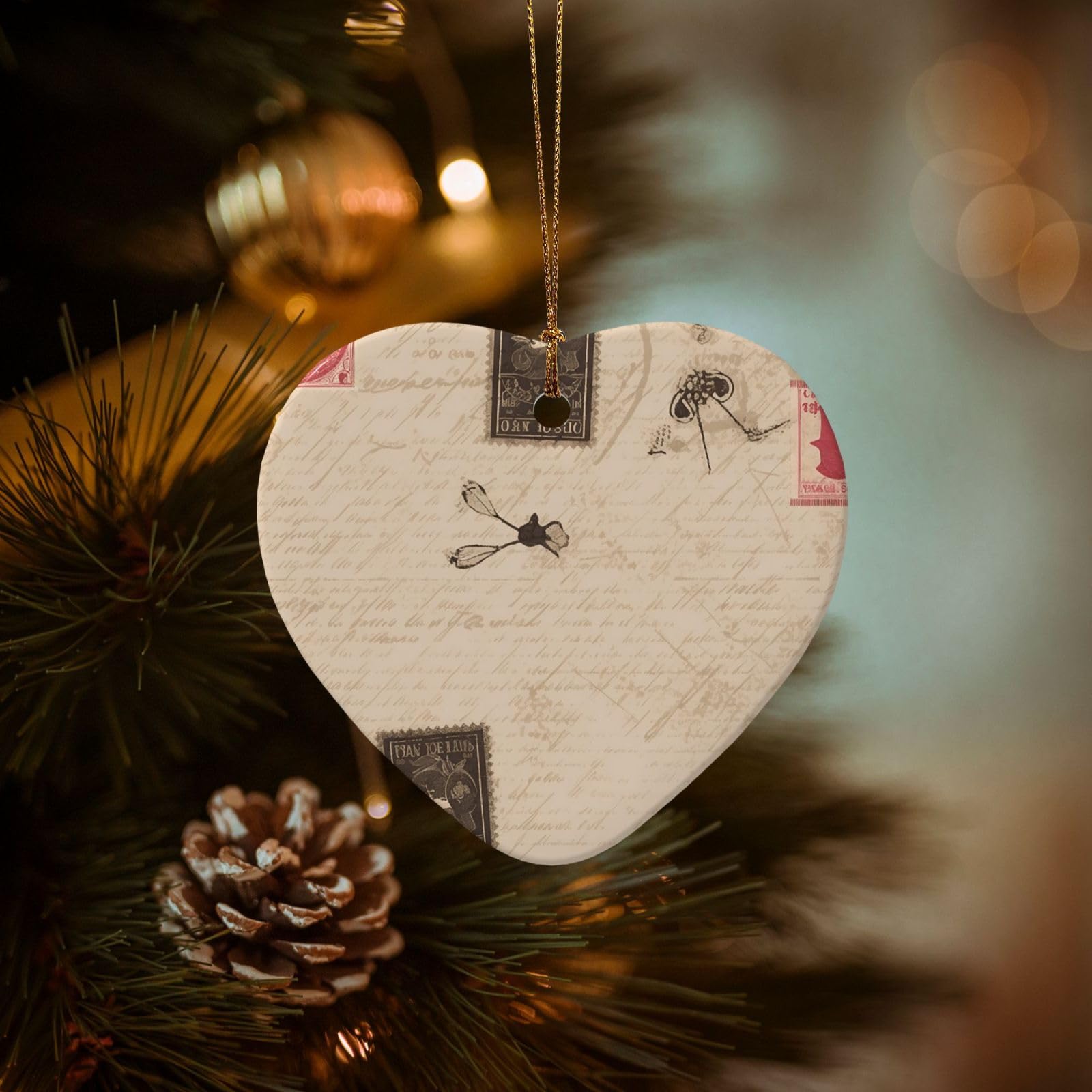 Christmas Tree Ornaments Ceramics Christmas Decorations Old Fashioned Mail Ornaments with Gold Ribbon Porcelain Xmas Tree Crafts Heart Shape Hanging Pendant for Christmas Tree Party Decor