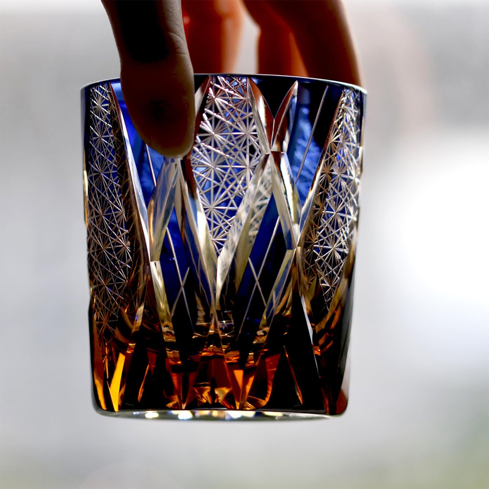 Bicchiere Whisky Cristallo Bicolore Inciso Mano Base Pesante Old Fashion Riflessi Luminosi Regalo Amanti Whisky Padre Compleanno Natale Casa Nuova Regalo,Amber blue
