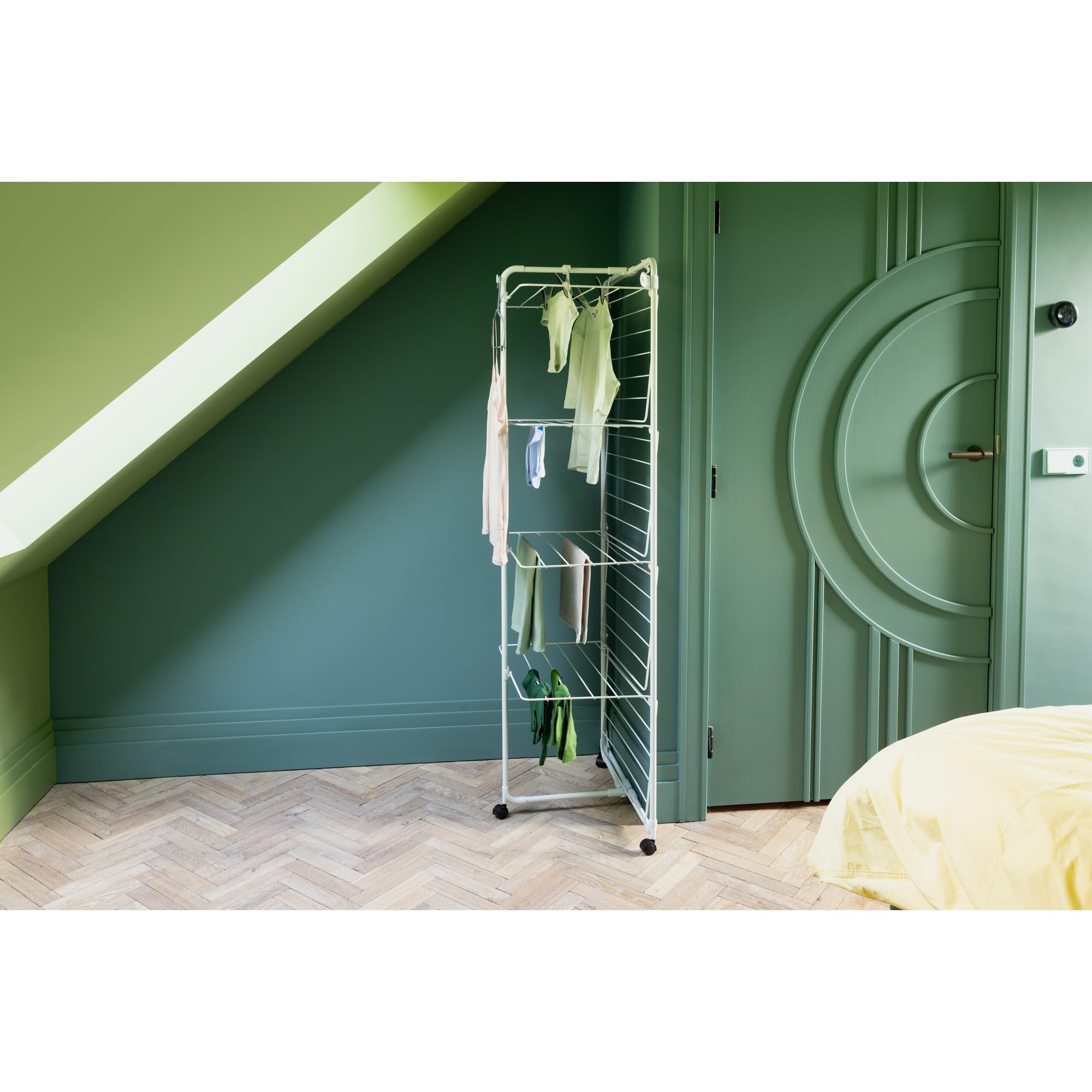 Brabantia HangOn Tower Stendibiancheria verticale 30 m (White), Stendino verticale alto e salvaspazio con ampia superficie per stendere, Stendipanni con ruote girevoli e due ganci angolari