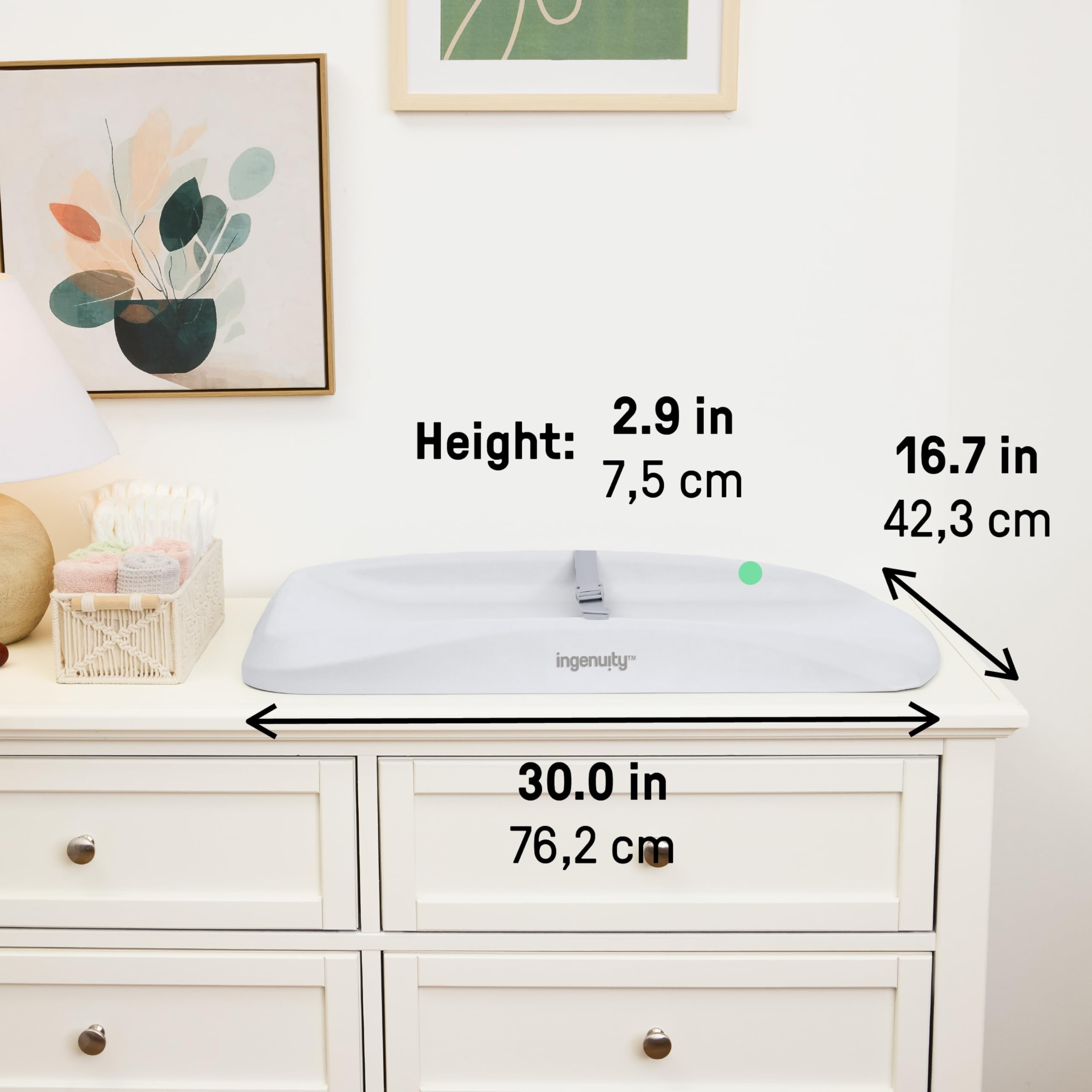 Ingenuity, Comfy Clean – Matelas à langer imperméable en mousse EVA, coussin facile à nettoyer avec sangle de sécurité et base antidérapante, compatible tables 79 x 43 cm, dès la naissance