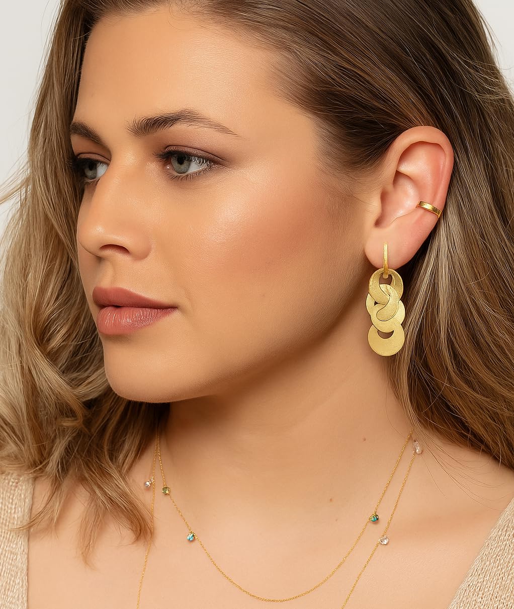Orecchini Long Wave, Orecchini placcati in Oro 18 K. Gioielli Lunghi e Maxi, Gioielli da Donna, Leggeri, Versatili e Senza Tempo. Regalo per le donne