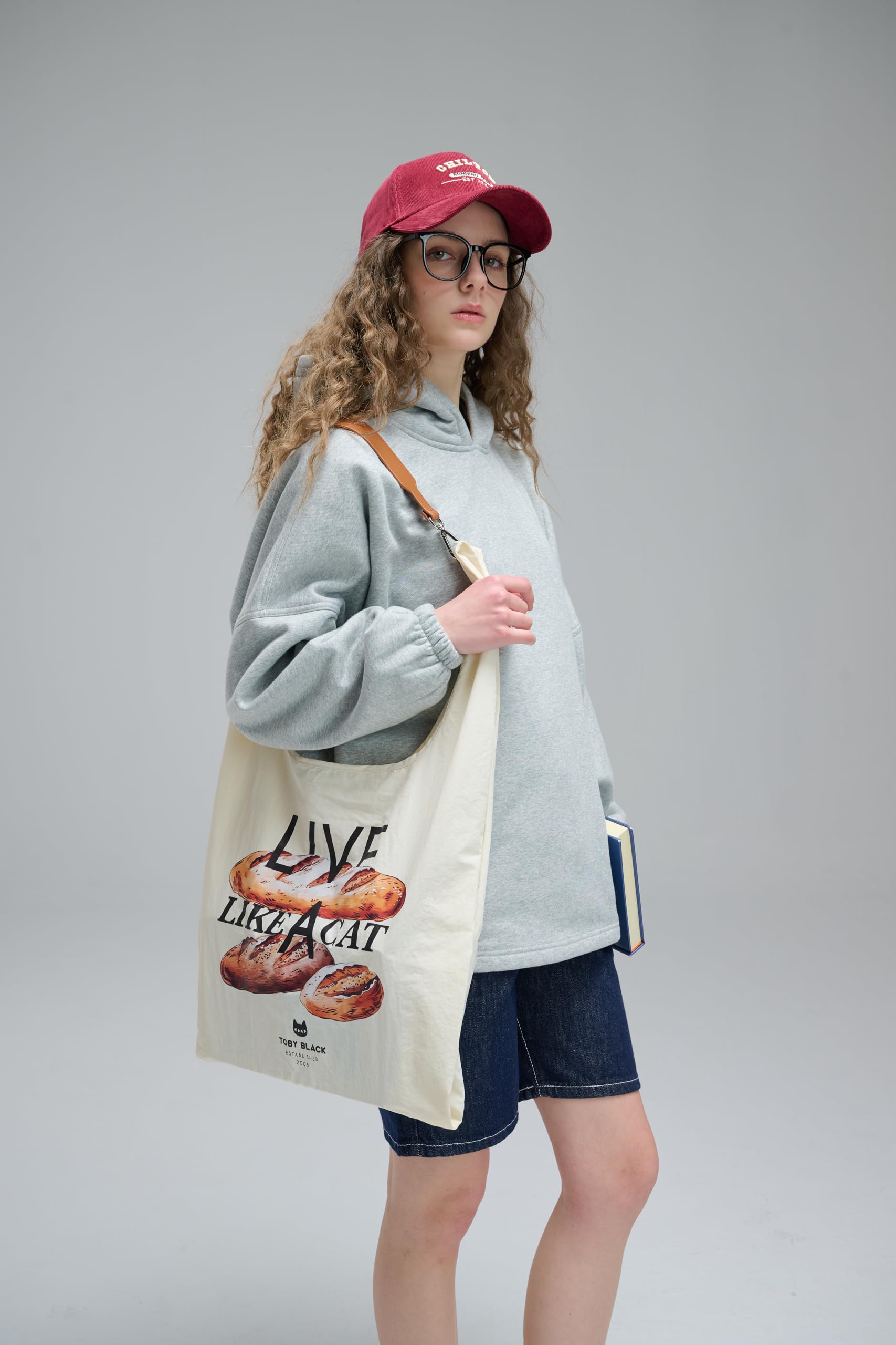 TOBY BLACK FRENCH PAIN BAG with Detachable Leather Strap Tote Bag – Stylish and Versatile Bag for Work, Casual Outings