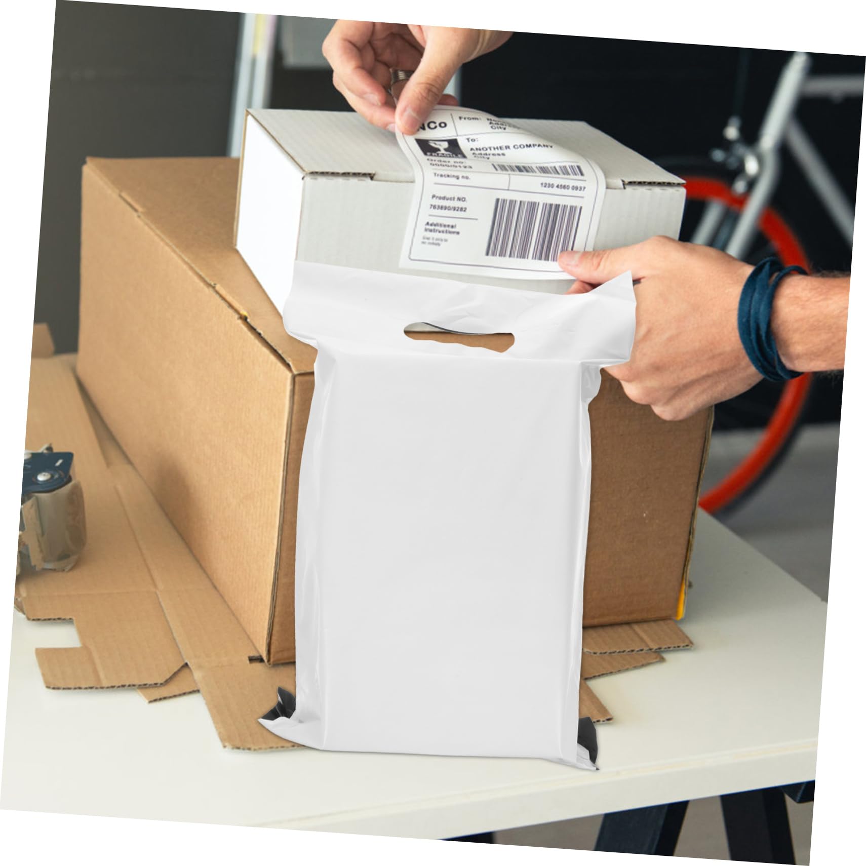 Artibetter 100pezzi Borse Per Spedizione Vestiti Buste Postali Per Piccole Imprese Borse Per Vestiti Resistenti e Impermeabili Adatte Per Spedizioni Indumenti Come Gonne e Buona Capacità