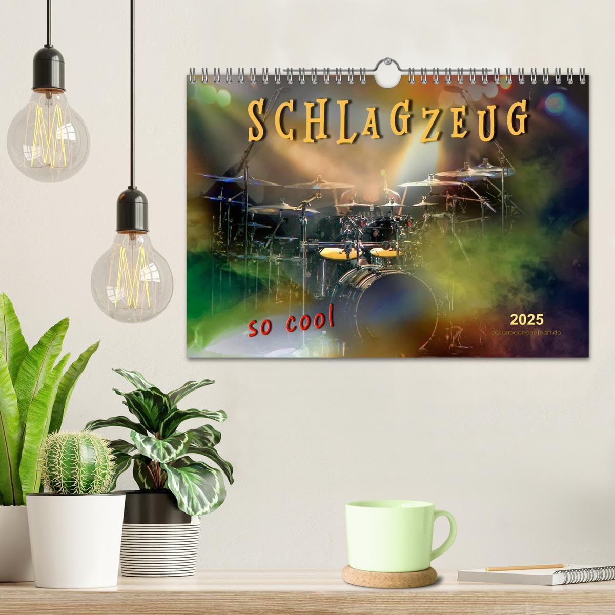 Schlagzeug - so cool (Wandkalender 2025 DIN A4 quer), CALVENDO Monatskalender: Schlagzeug, das Instrument, dass nicht nur den Musiker, sondern ... Leistungssportler verlangt. (CALVENDO Kunst)