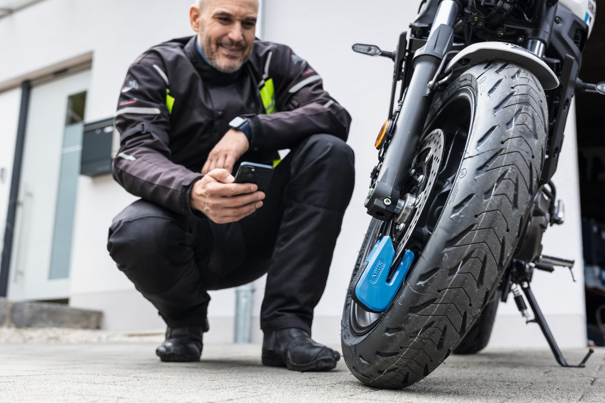 ABUS Granit Detecto SmartX 8078 2.0 antirrobo de disco de freno para motos - antirrobo inteligente para motos con alarma de 100 dB - funcionamiento mediante app nivel de seguridad 18 - rojo