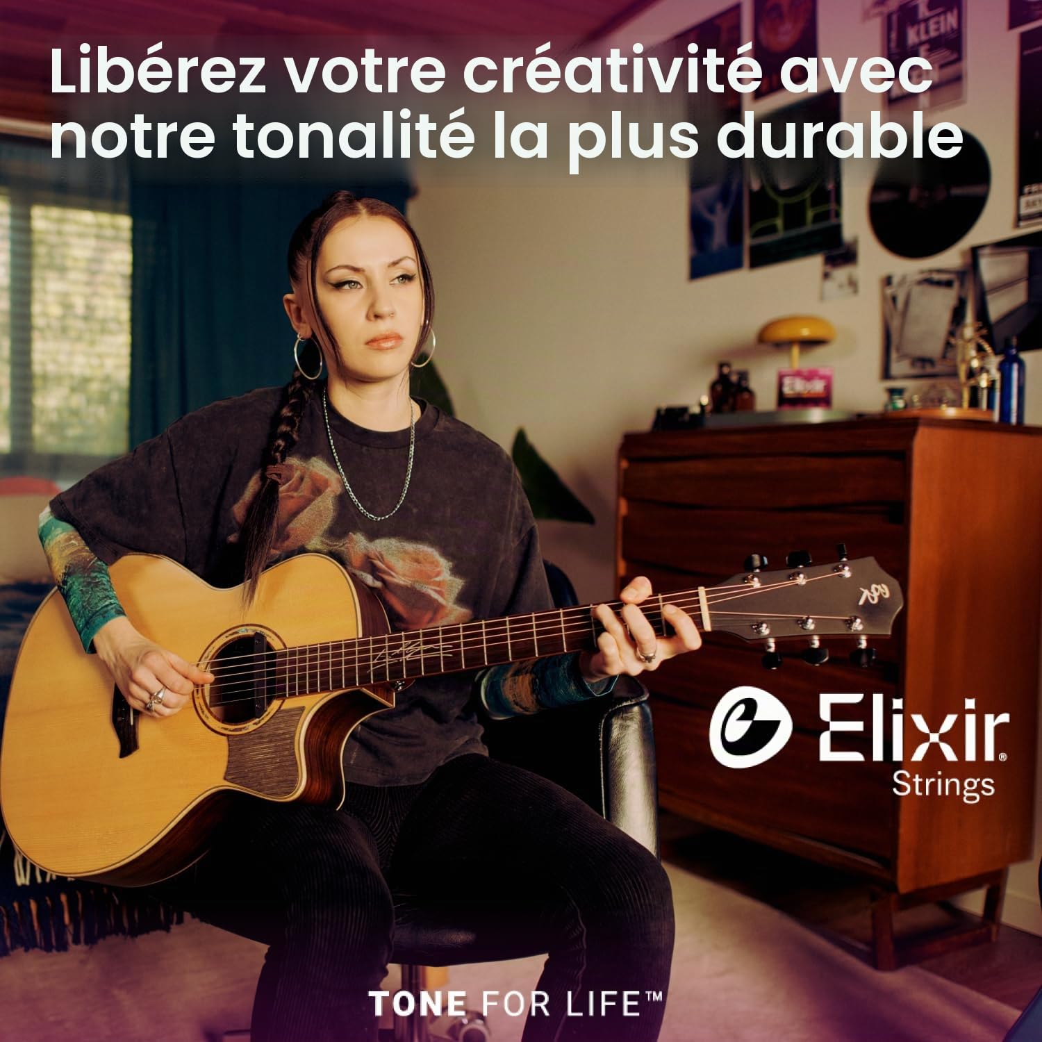 Elixir Cordes en Phosphore Bronze pour guitare acoustique avec revêtement NANOWEB, Custom Light (.011-.052)