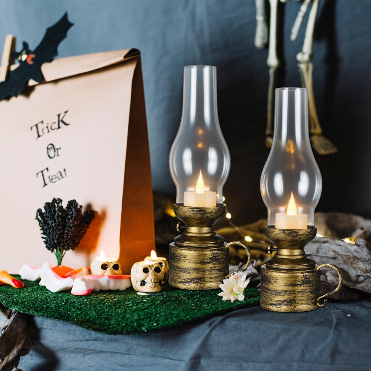 Zerodeko 2Pcs Kerosene Lamp Vintage Flameless Table Lamp, Led Kerosene Lantern Clear Hurricane Lamp Battery Operated Nightstand for Bedroom Living Room (Bronze)