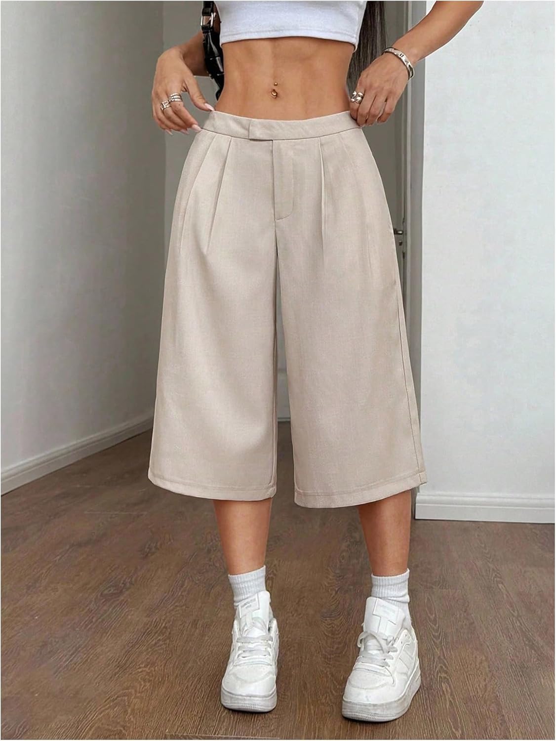 OYOANGLE Women's Pleated Bermuda Cropped Pants Low Waisted Loose Wide Leg Dressy Shorts with Pocket - Image 4