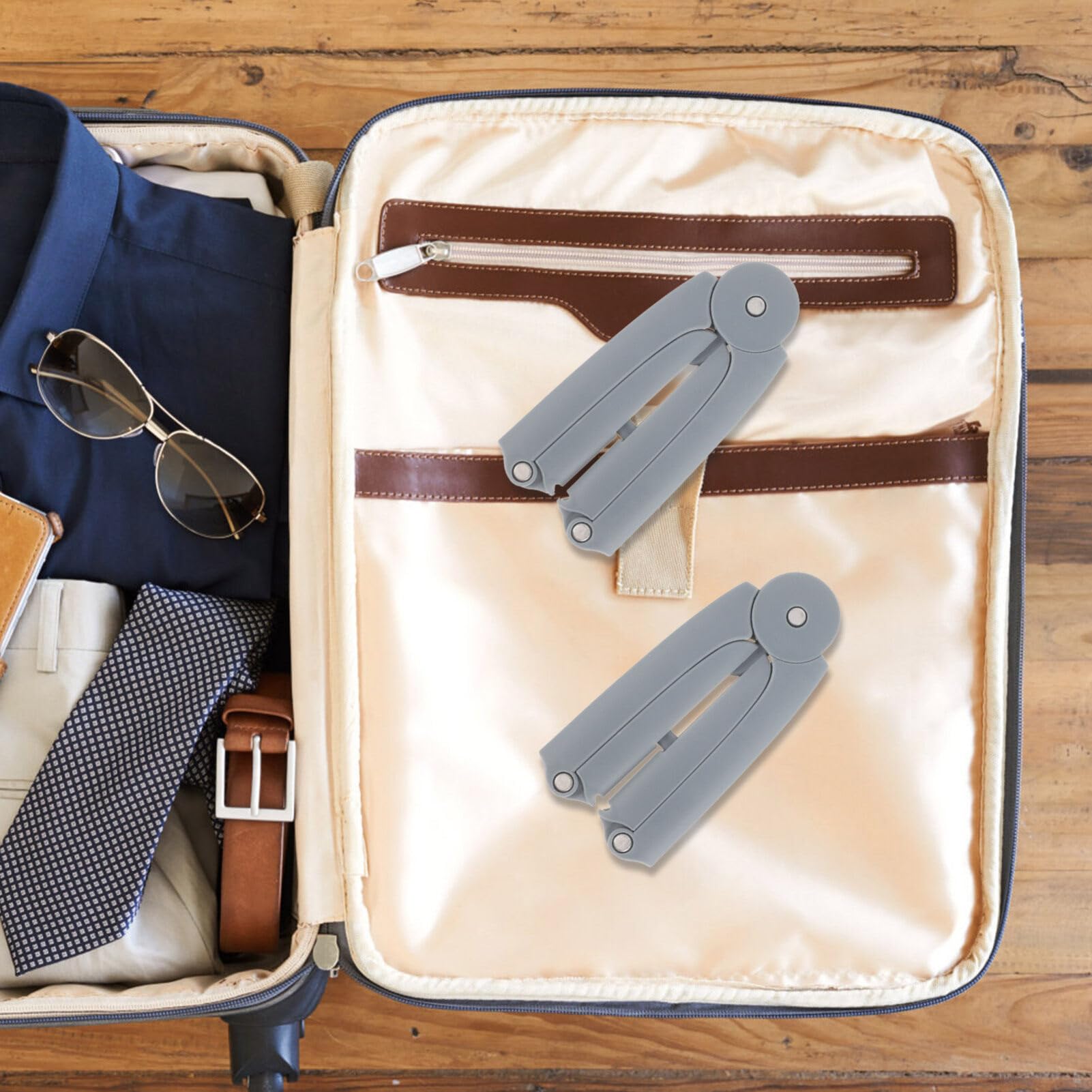 Alipis Grucce da Viaggio Pieghevoli Salvaspazio e Leggere in Pp e Alluminio 4 Pezzi per Pantaloni e Gonne, Perfette per Valigia e Viaggi