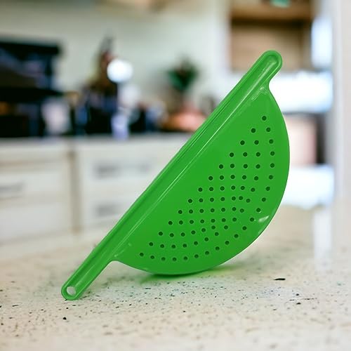 Miniatura 3 de Handy Housewares Escurridor de ollas de plástico de mano, colador de fideos y pasta con asa, se adapta a macetas de hasta 9 pulgadas, color verde