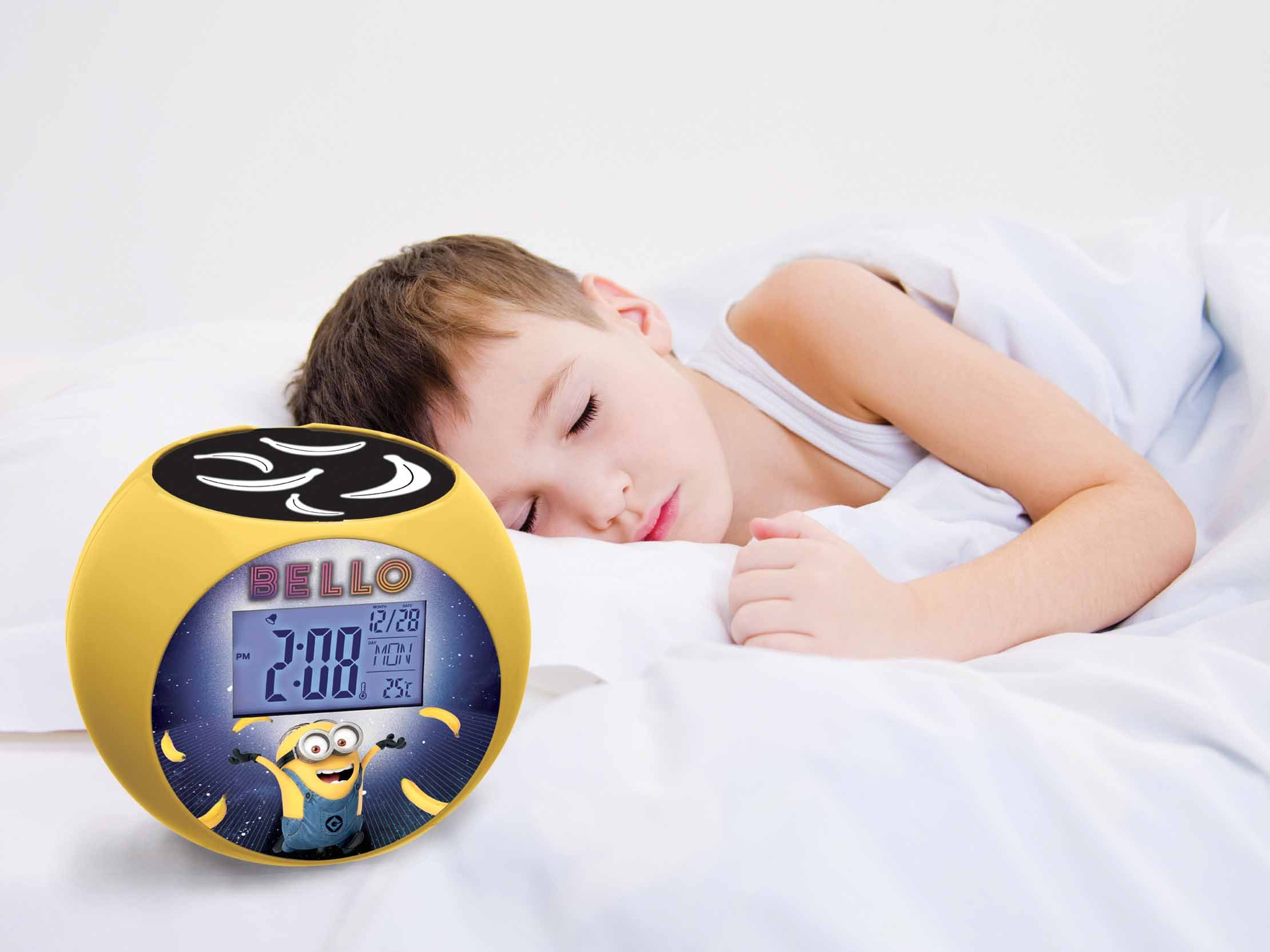 Minions, GRU - Despertador con Proyector, Radio FM, Hora, días, Calendario, Alarma (Lexibook RL975DES) — view 4