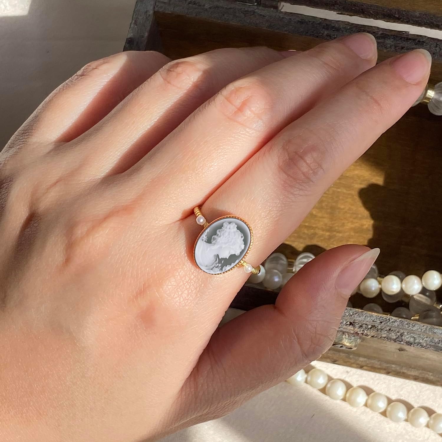 Classic Vintage Cameo Ring in 925 Sterling Silver, Victorian Agate Cameos Rings Adjustable for Women