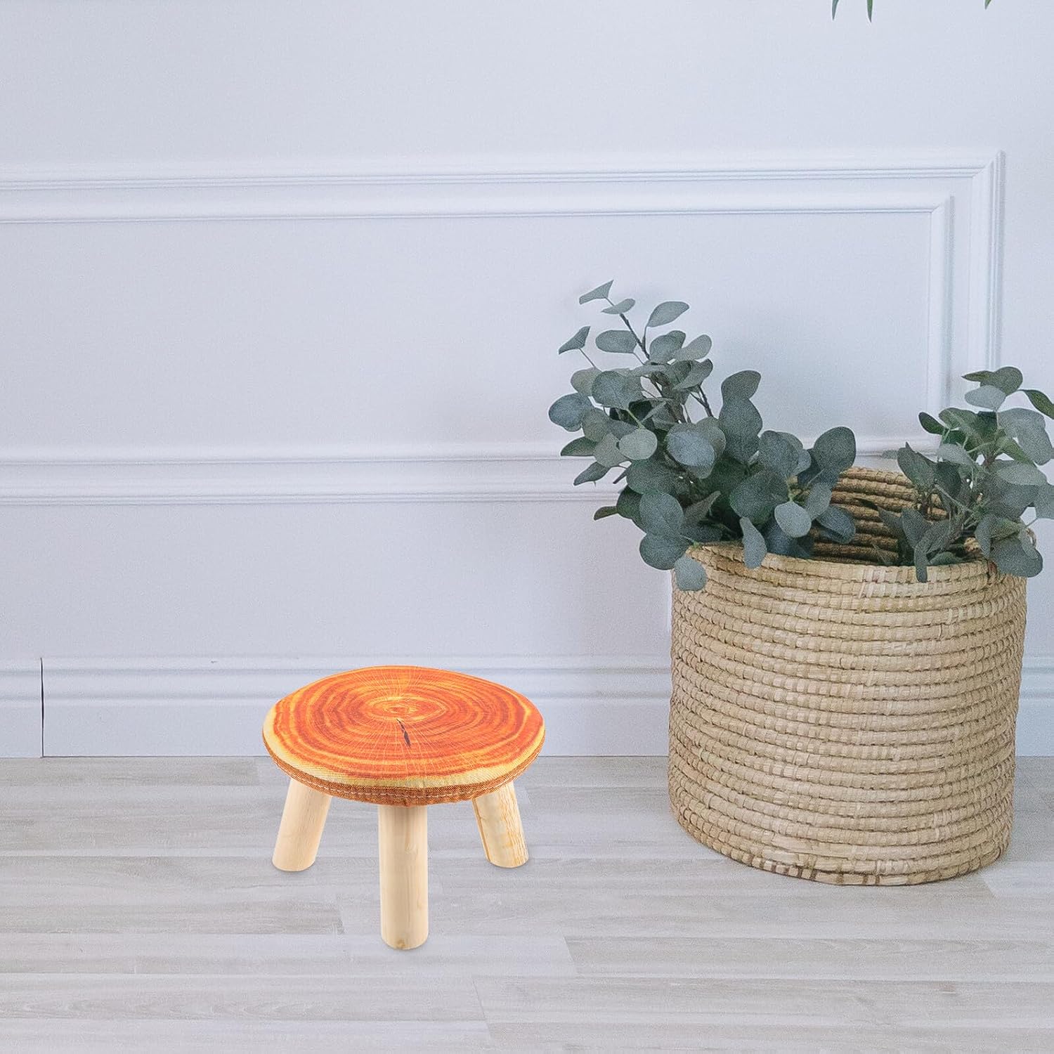 Stool with Non-Slip Feet Small Round Cartoon Step Stool for S Indoor Use Solid Wood Seat for Washing Hands Footrest and Shoe Changing in Bathroom Bedroom