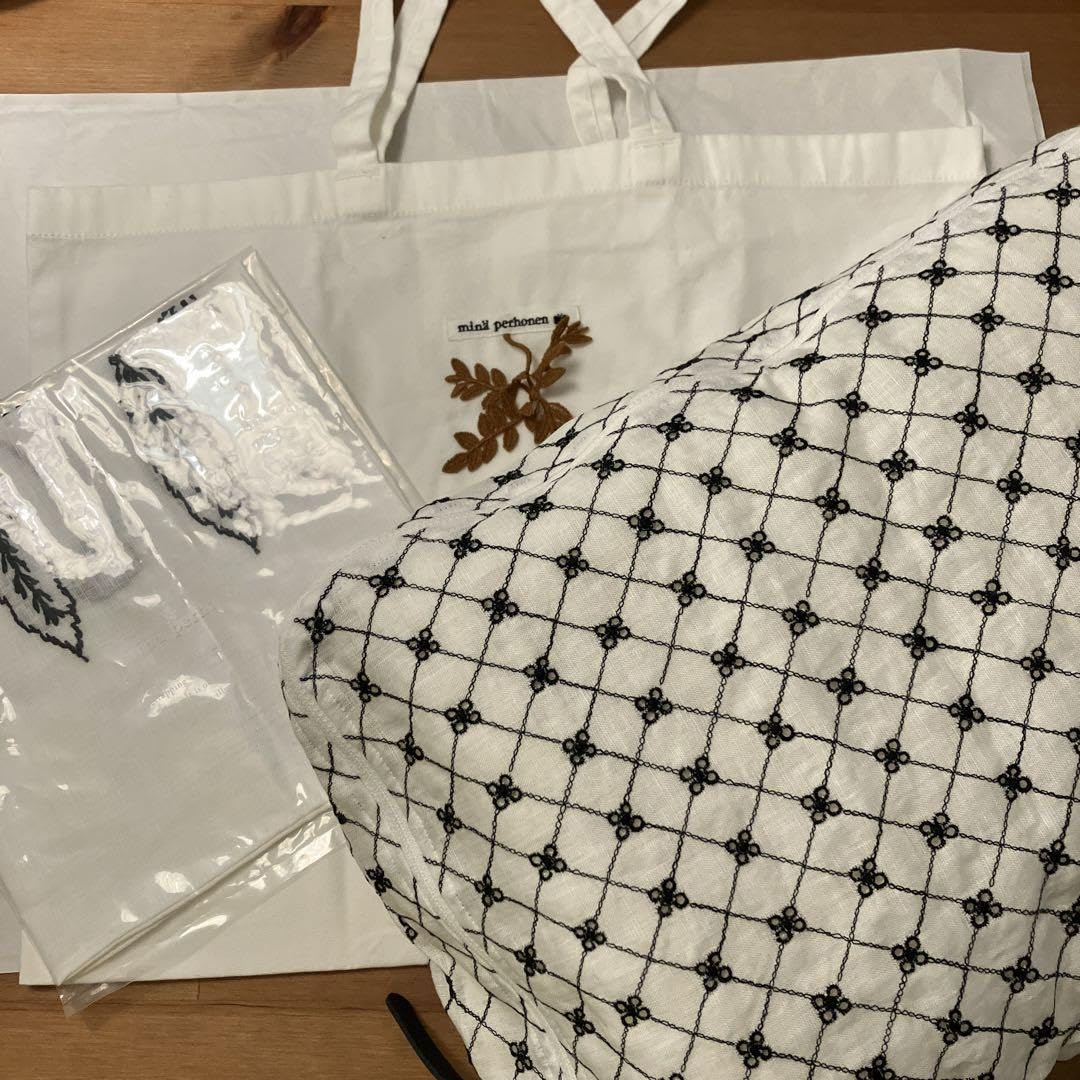 Amazon.co.jp: ミナペルホネン トラベルセット ポーチ 大判ハンカチ 