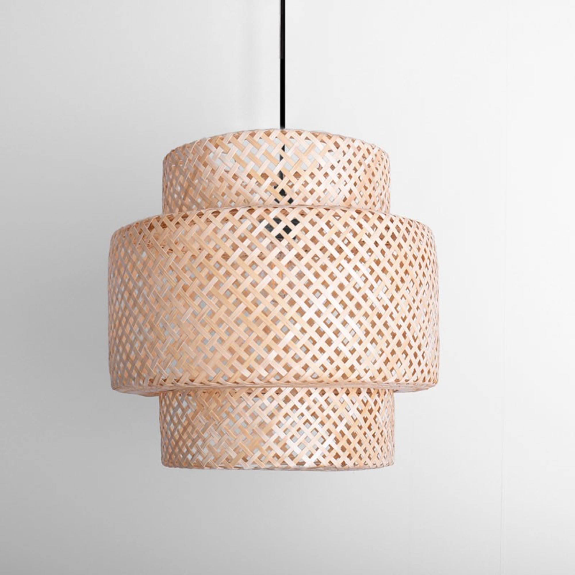 BARCELONA LED Hängelampe Onna aus natürlichem Rattan Ø40 cm. Handgefertigte Pendelleuchte im Boho Stil mit E27 Fassung bis 60W, 3 Kabel-Optionen, warmes Licht für Wohnzimmer & Esszimmer